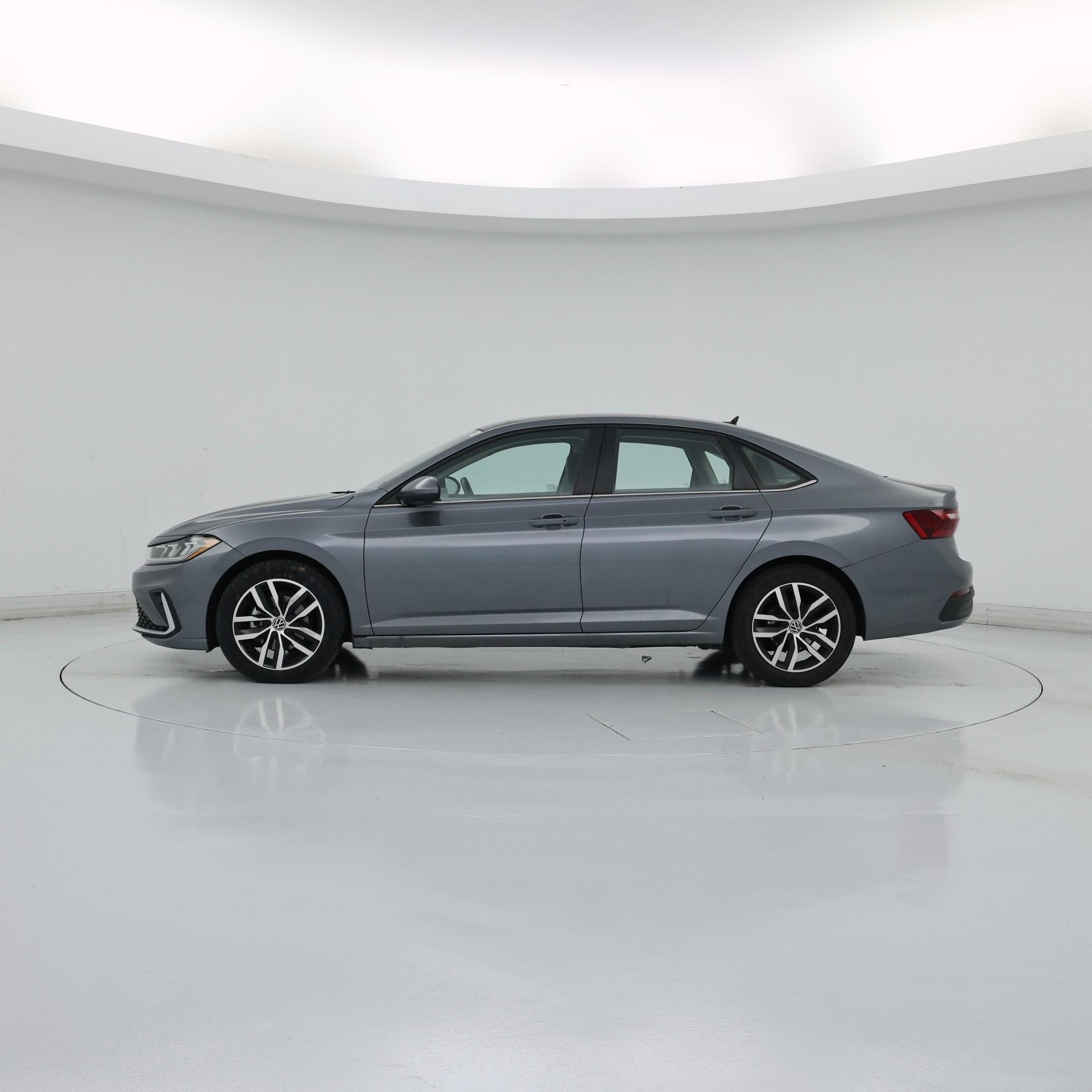 Thumbnail: 2025 Volkswagen Jetta - 3