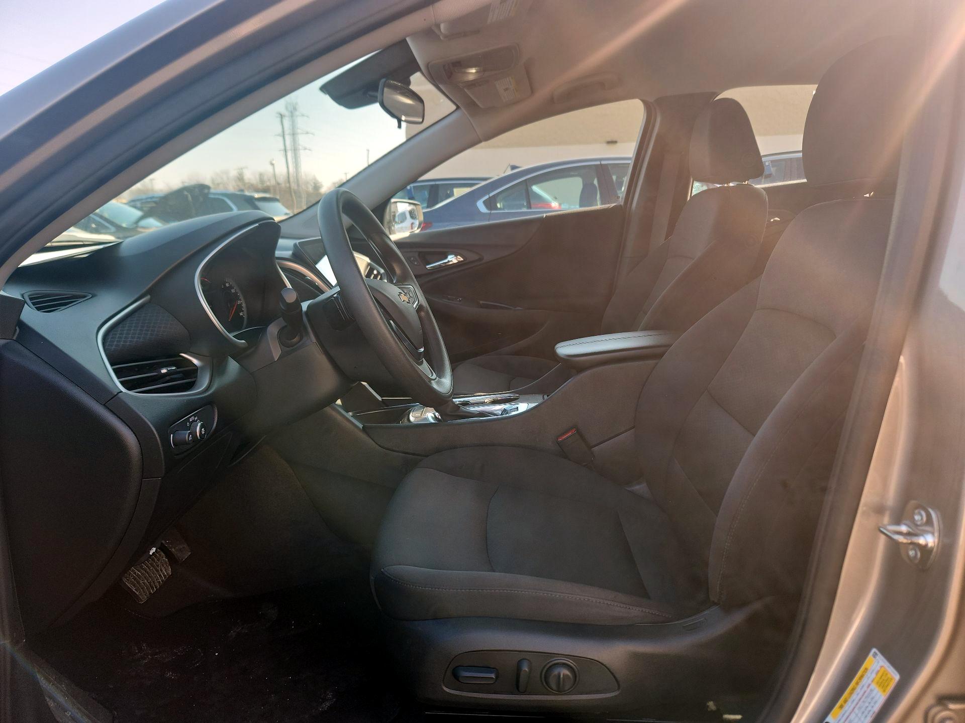 Thumbnail: 2024 Chevrolet Malibu - 9