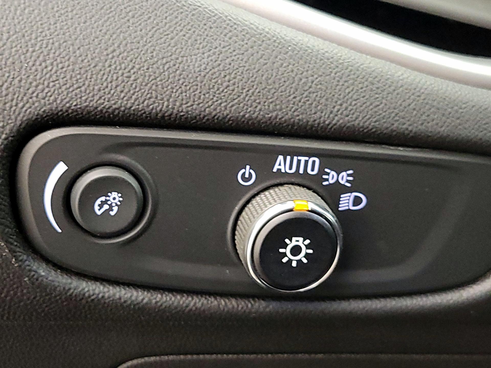 Thumbnail: 2023 Chevrolet Malibu - 13