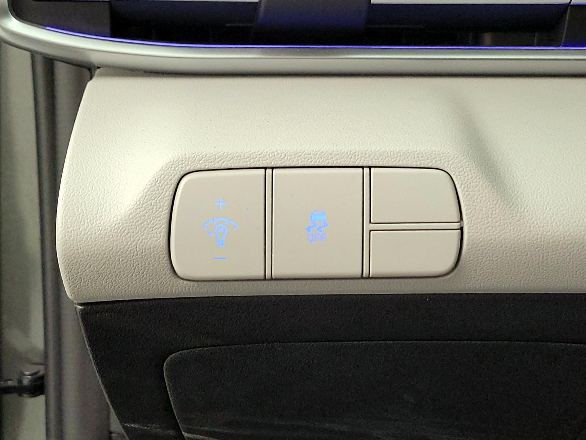 Thumbnail: 2025 Hyundai Elantra - 13