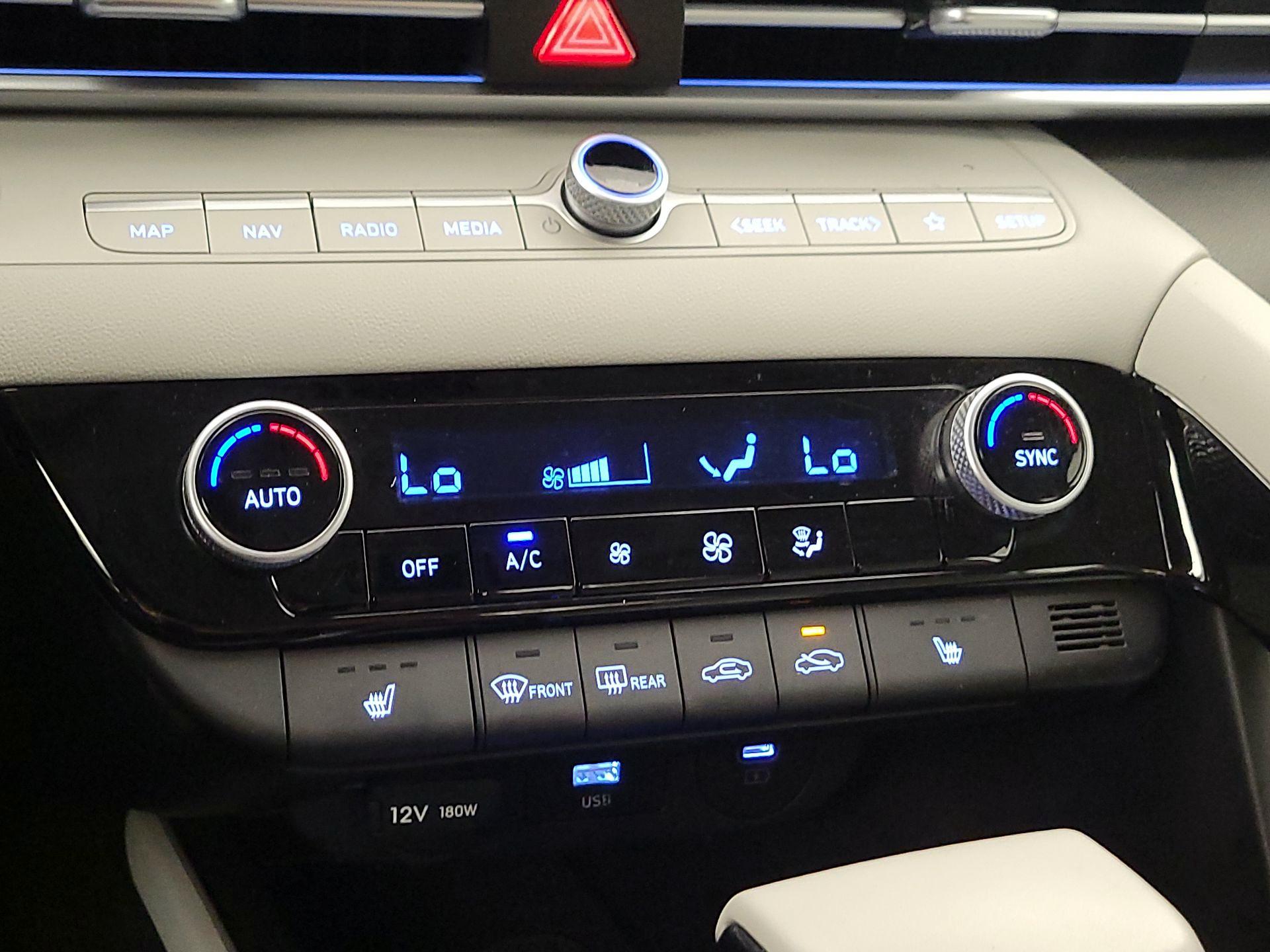 Thumbnail: 2025 Hyundai Elantra - 17