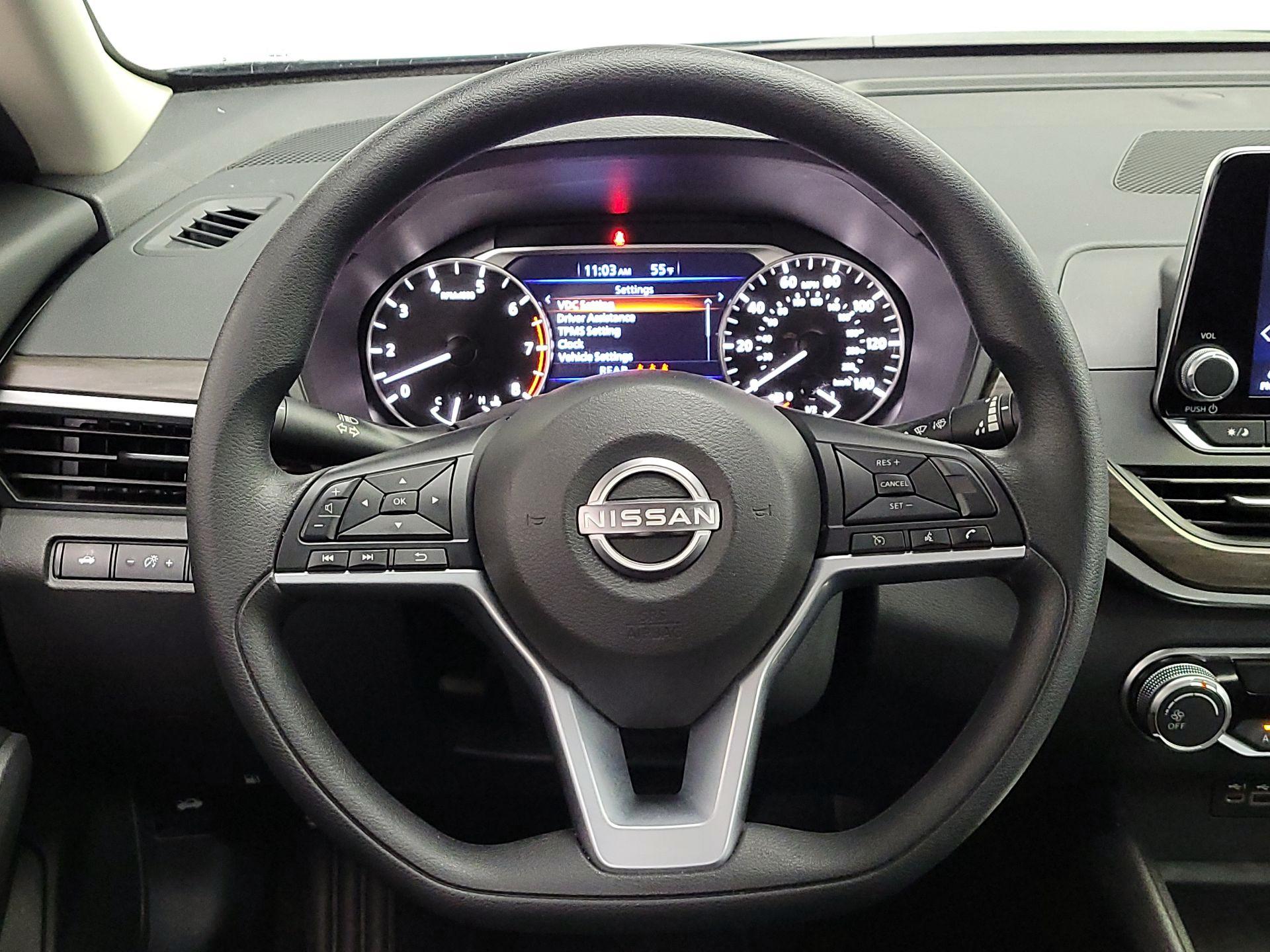 Thumbnail: 2025 Nissan Altima - 10