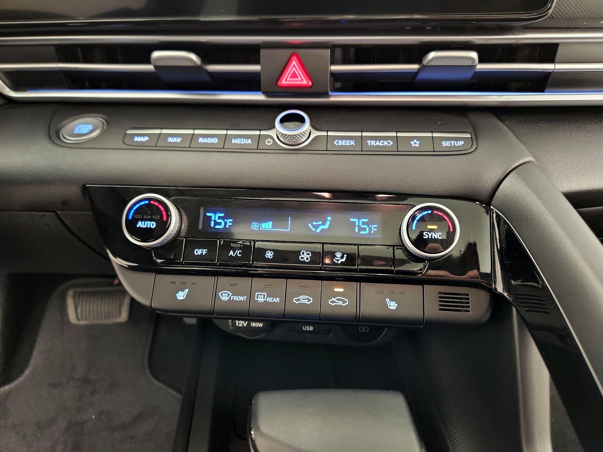 Thumbnail: 2025 Hyundai Elantra - 17