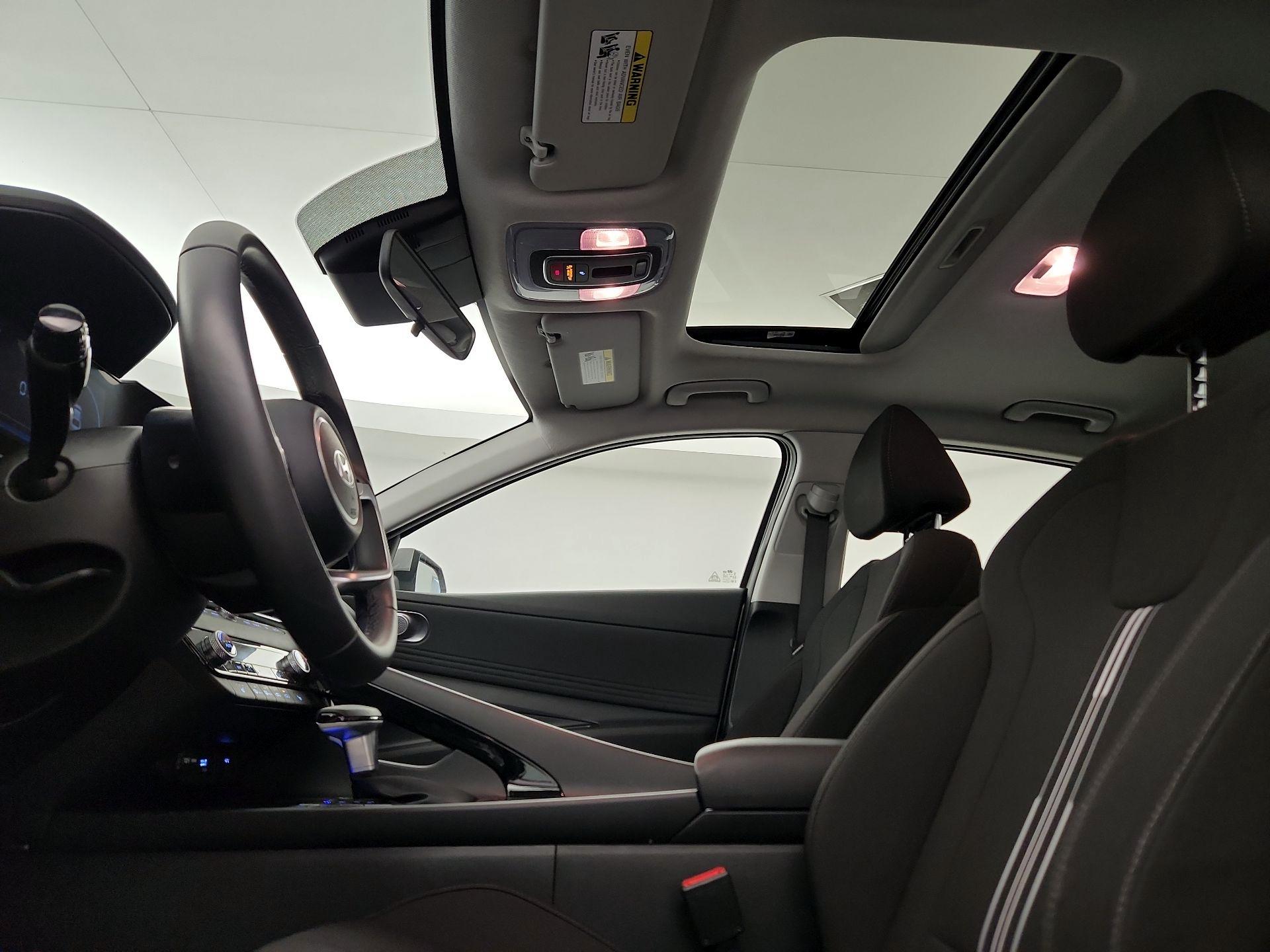 Thumbnail: 2025 Hyundai Elantra - 20