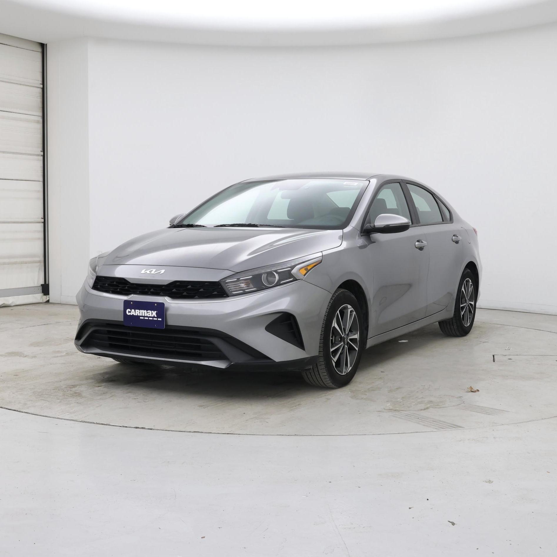 Thumbnail: 2024 Kia Forte - 4