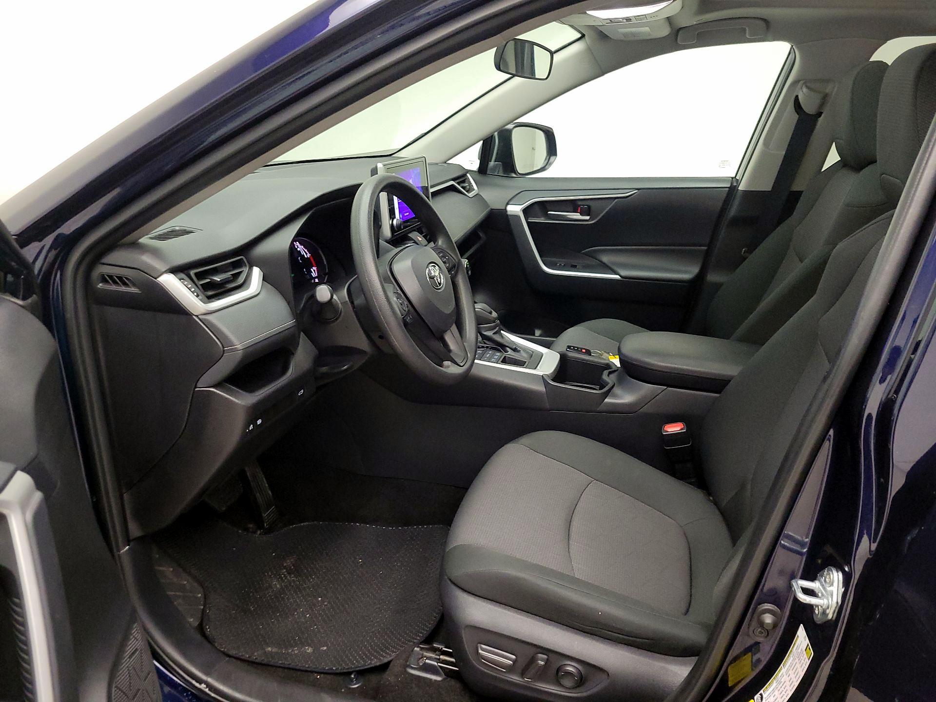 Thumbnail: 2025 Toyota RAV4 - 11