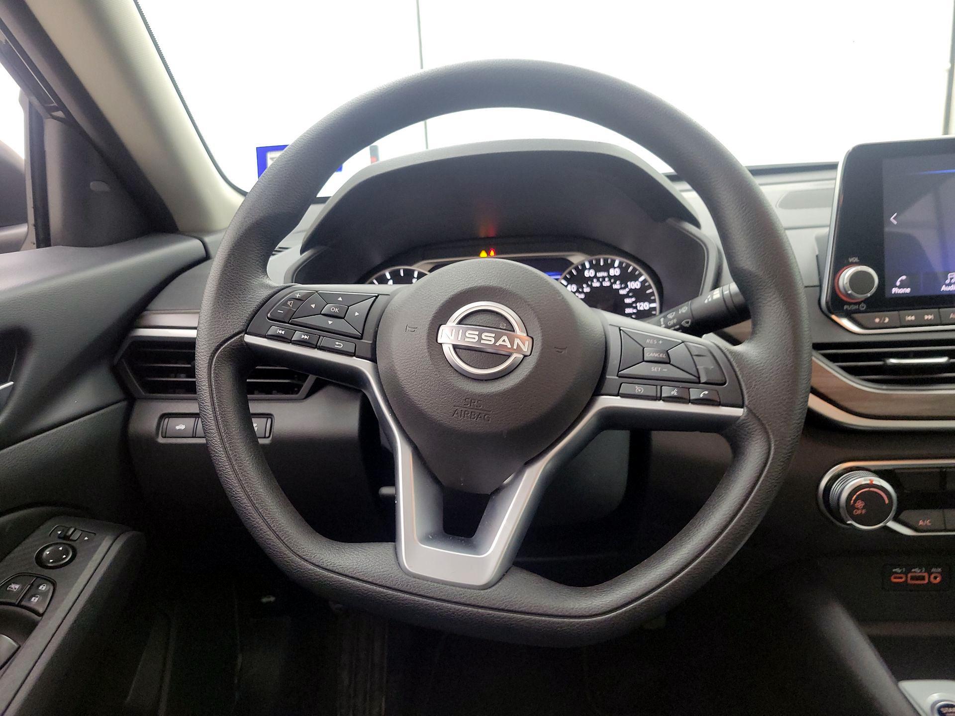 Thumbnail: 2025 Nissan Altima - 10