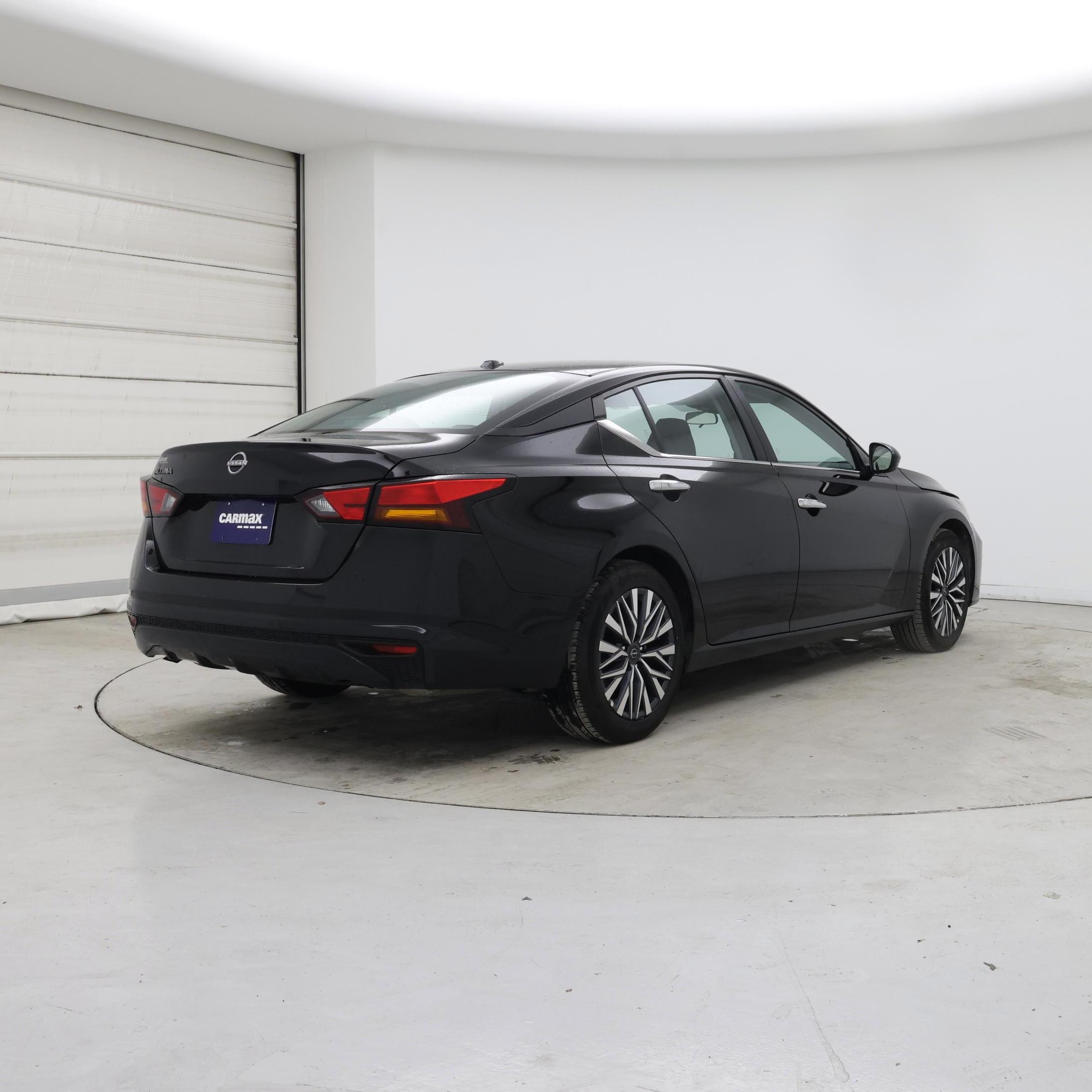 Thumbnail: 2025 Nissan Altima - 8