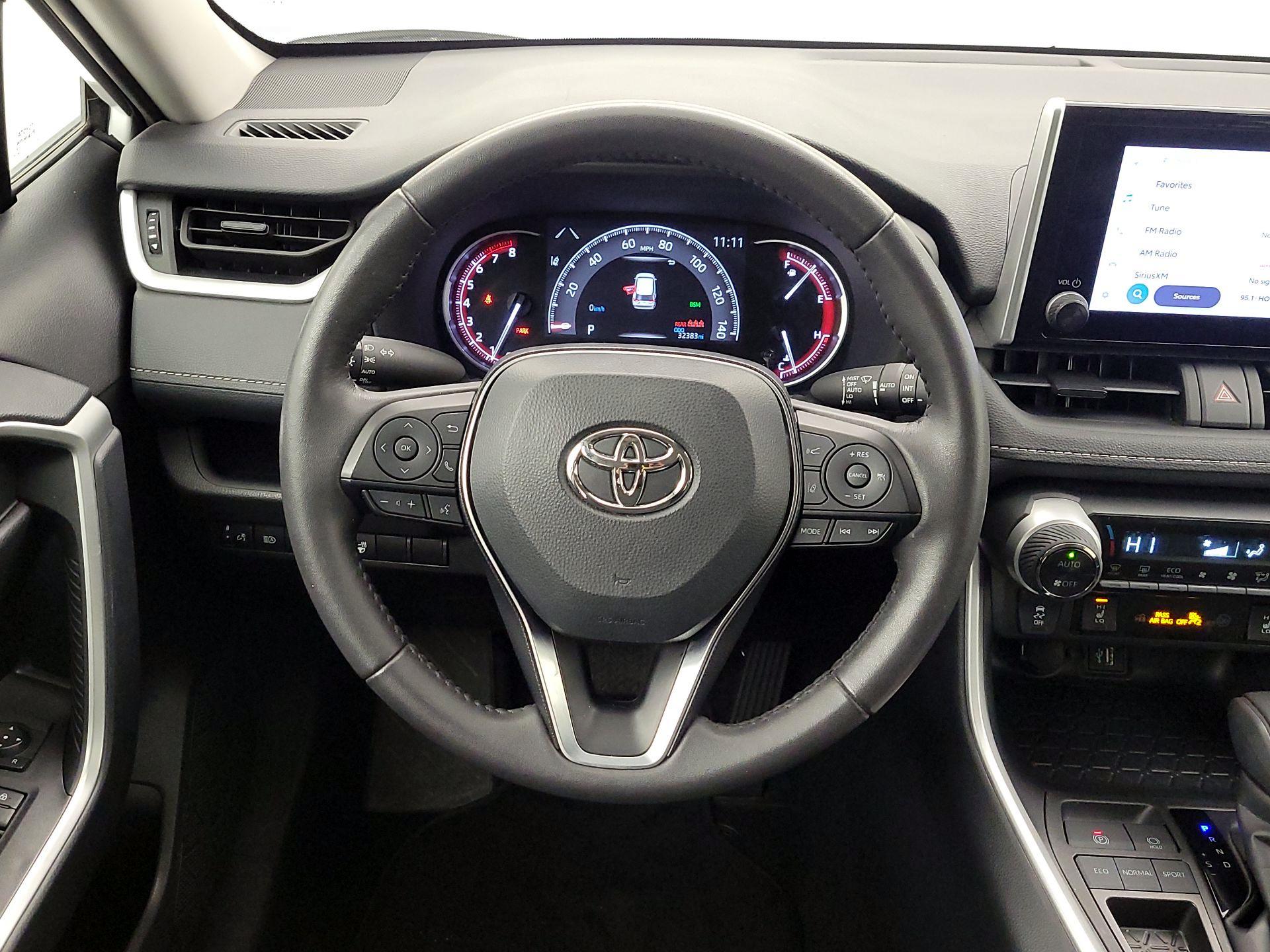 Thumbnail: 2025 Toyota RAV4 - 10