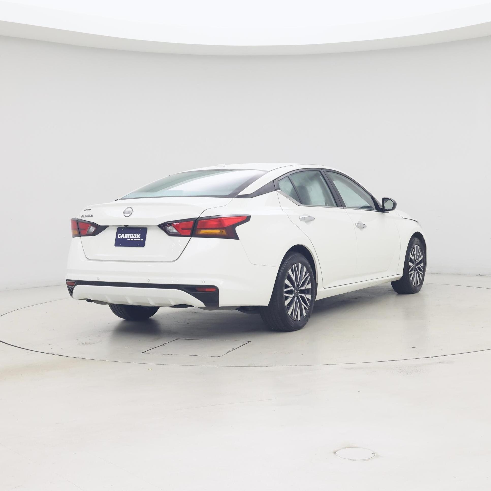 Thumbnail: 2025 Nissan Altima - 8