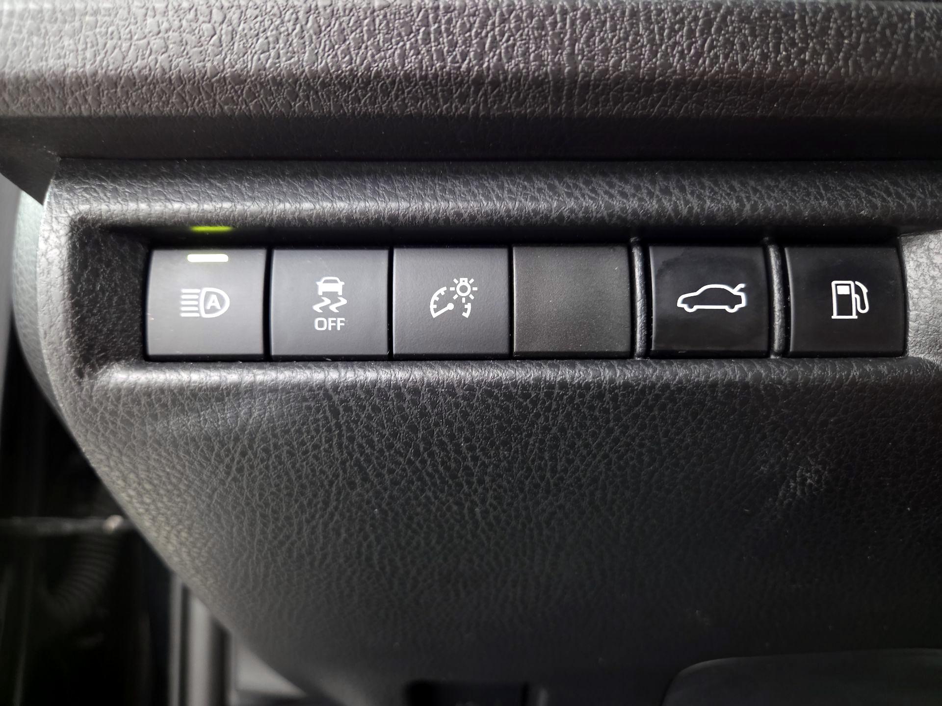 Thumbnail: 2025 Toyota Camry - 13