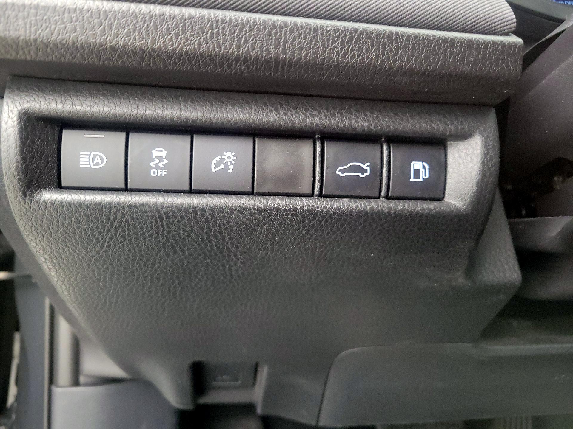 Thumbnail: 2025 Toyota Camry - 13