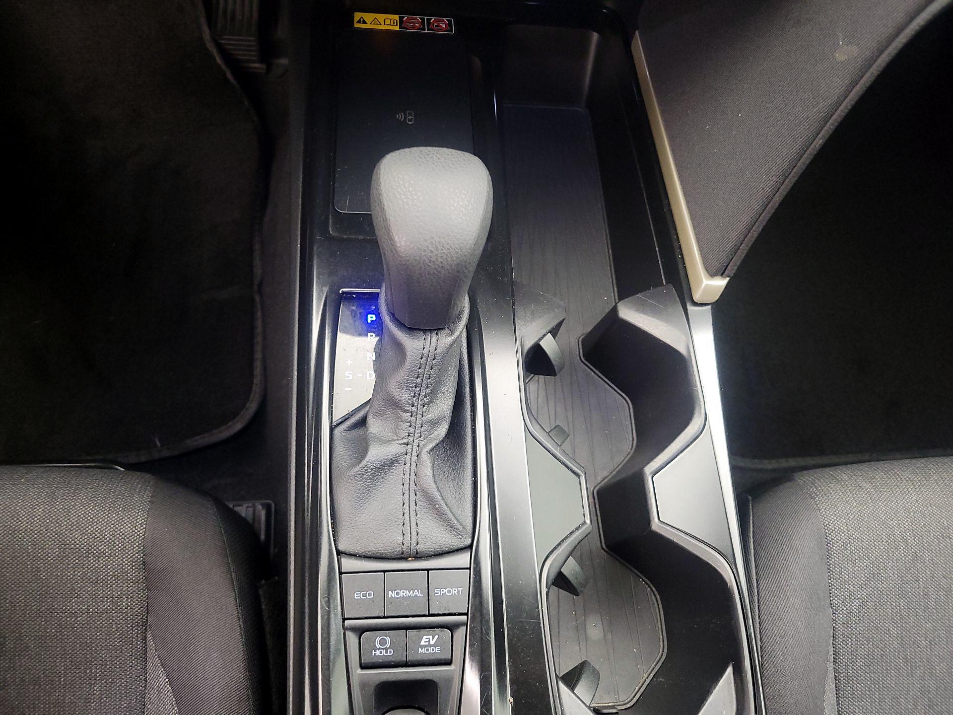 Thumbnail: 2025 Toyota Camry - 17