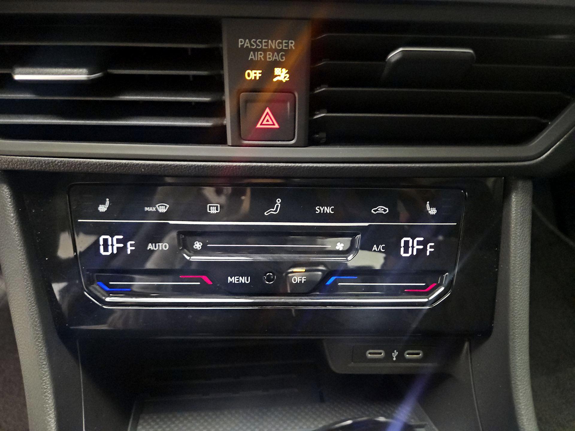 Thumbnail: 2025 Volkswagen Jetta - 16