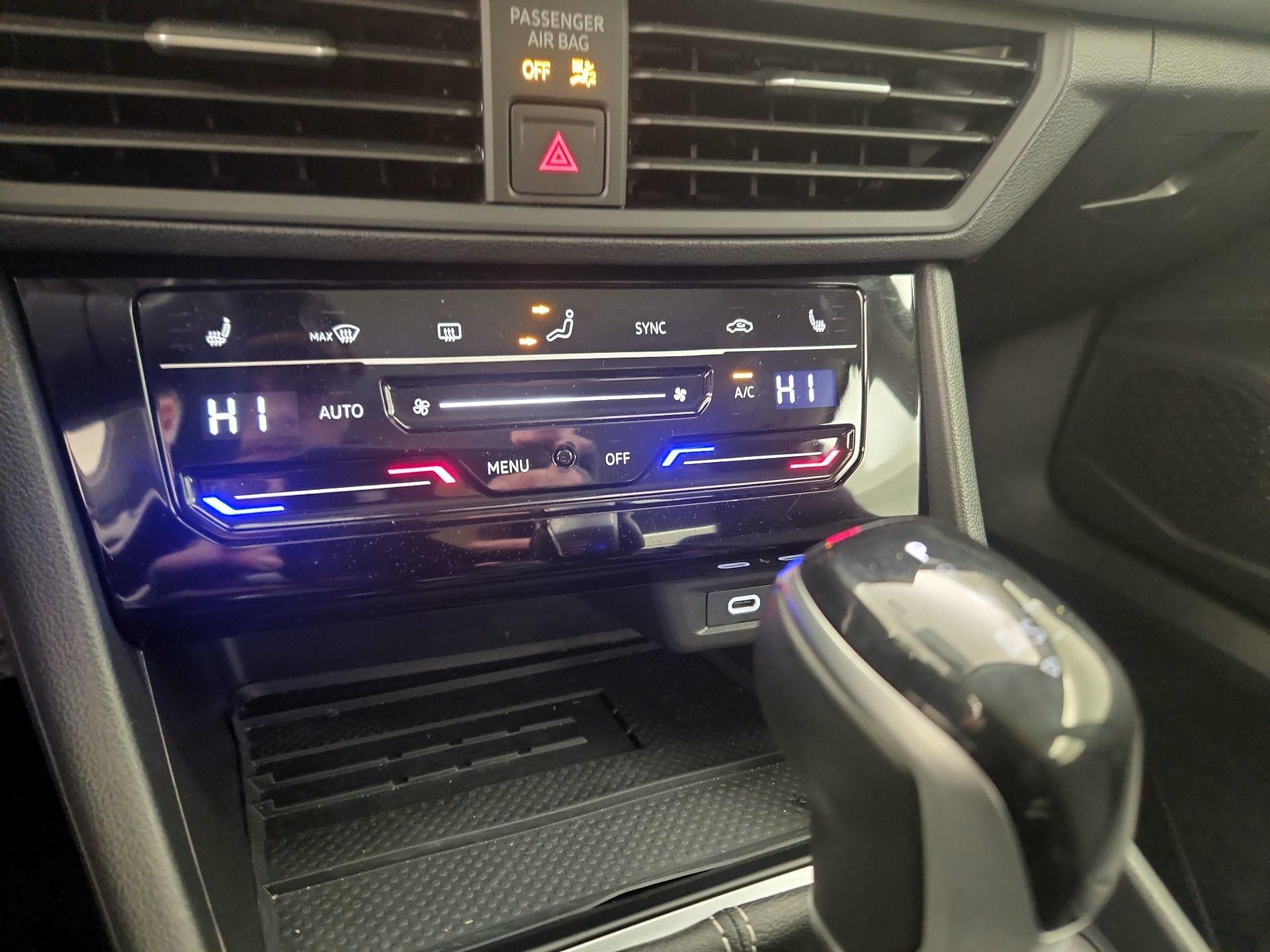 Thumbnail: 2025 Volkswagen Jetta - 16