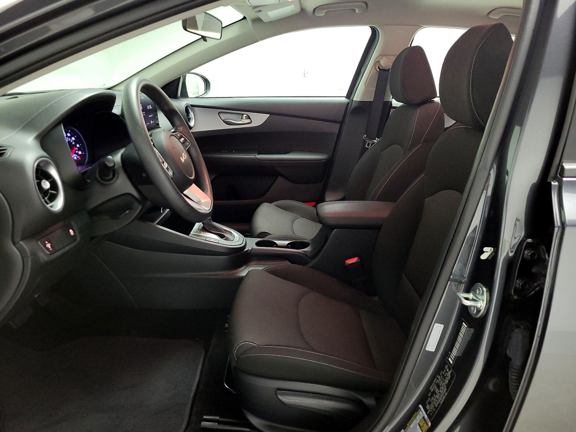 Thumbnail: 2024 Kia Forte - 11