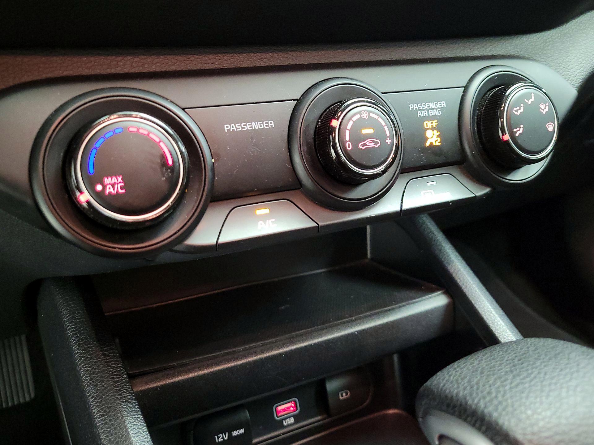 Thumbnail: 2024 Kia Forte - 16