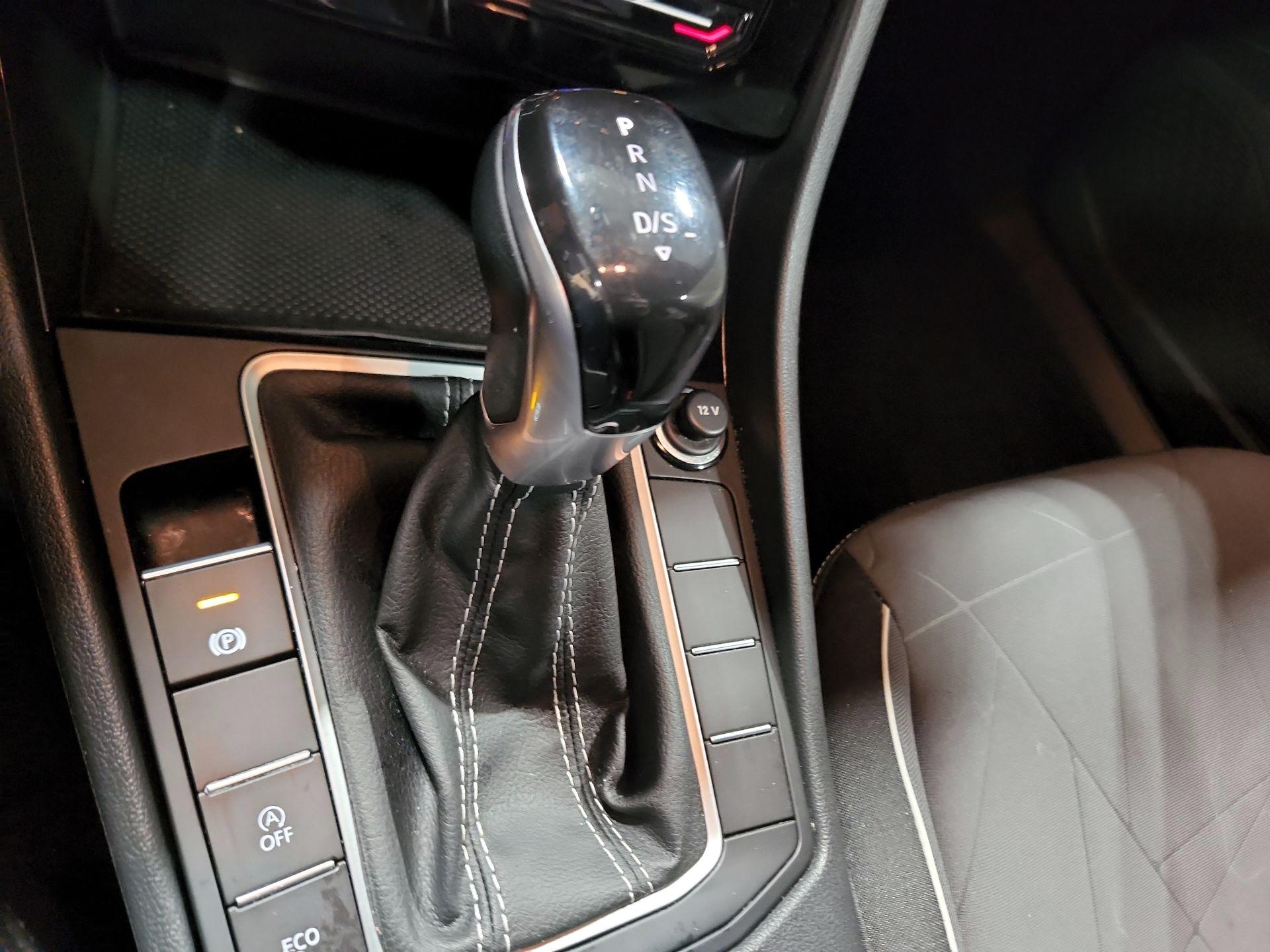 Thumbnail: 2025 Volkswagen Jetta - 15