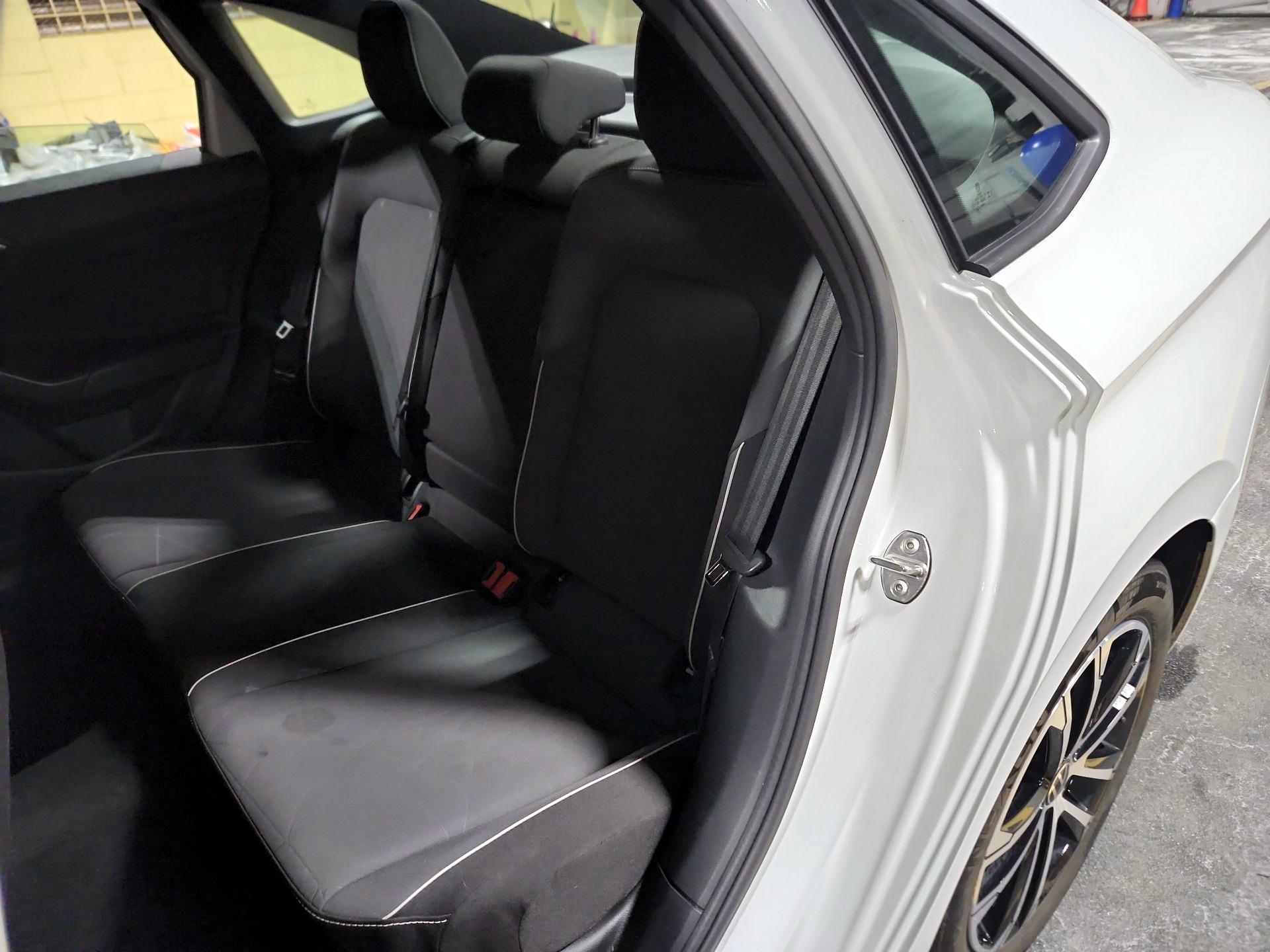 Thumbnail: 2025 Volkswagen Jetta - 17