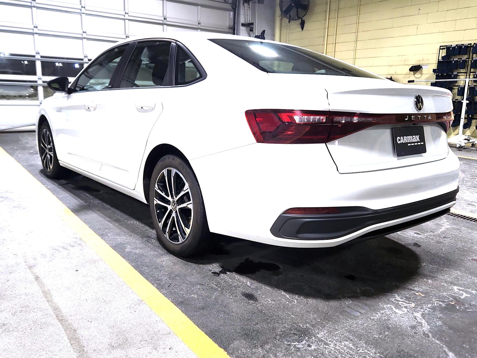 Thumbnail: 2025 Volkswagen Jetta - 7