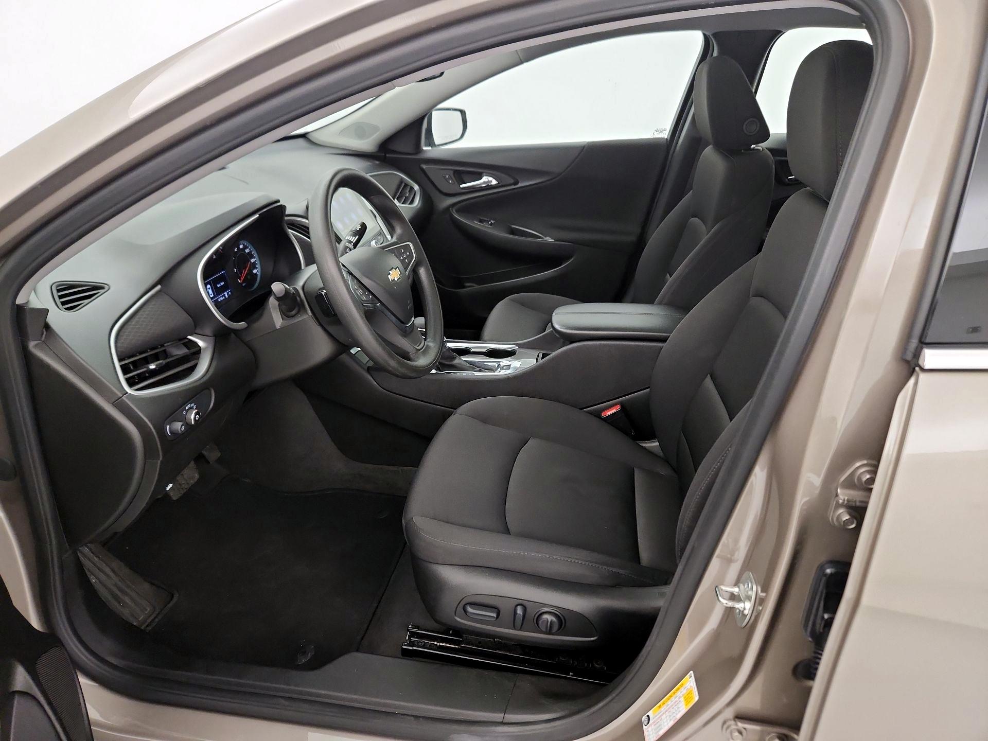 Thumbnail: 2024 Chevrolet Malibu - 11