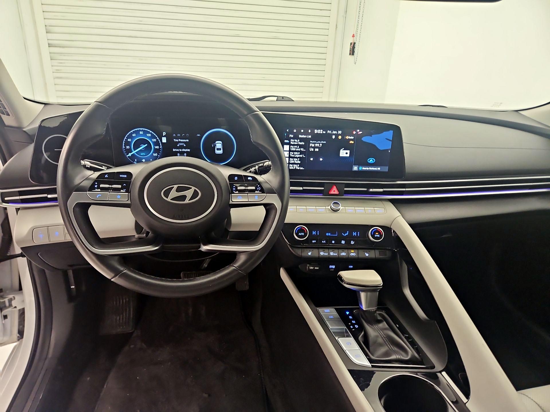 Thumbnail: 2025 Hyundai Elantra - 9