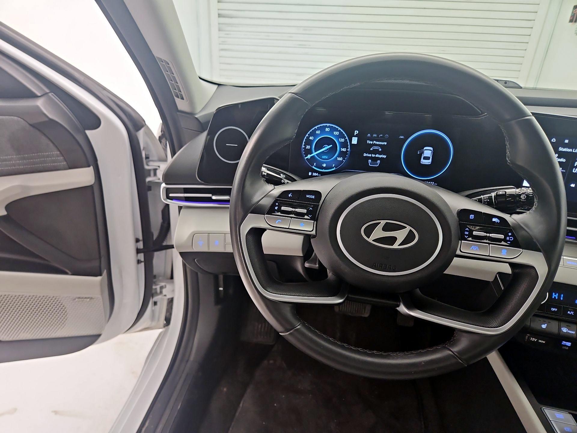 Thumbnail: 2025 Hyundai Elantra - 10