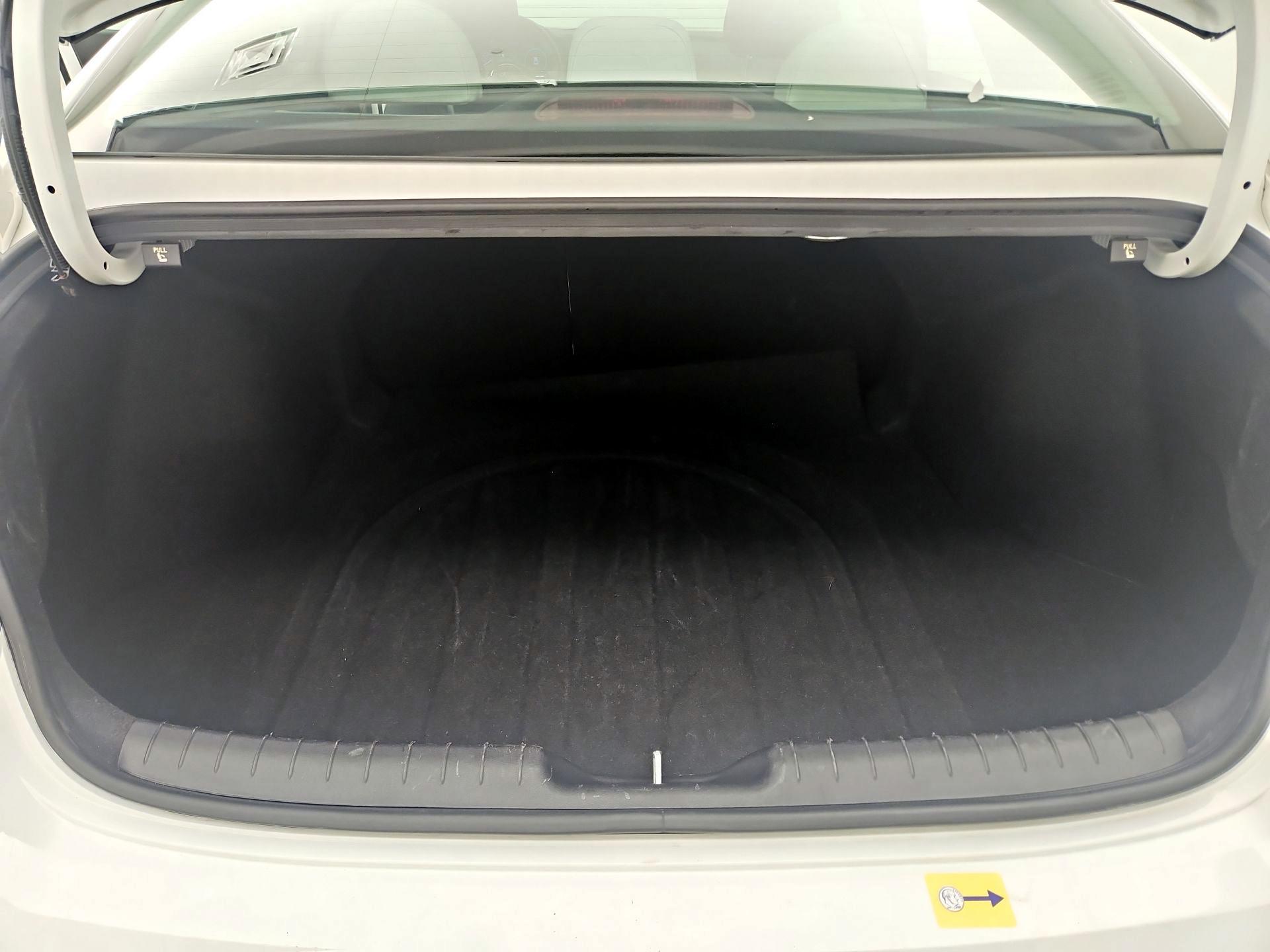 Thumbnail: 2025 Hyundai Elantra - 20