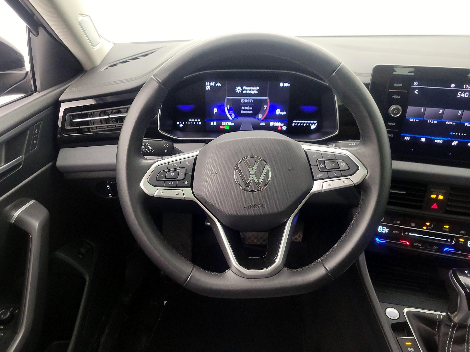 Thumbnail: 2025 Volkswagen Jetta - 10