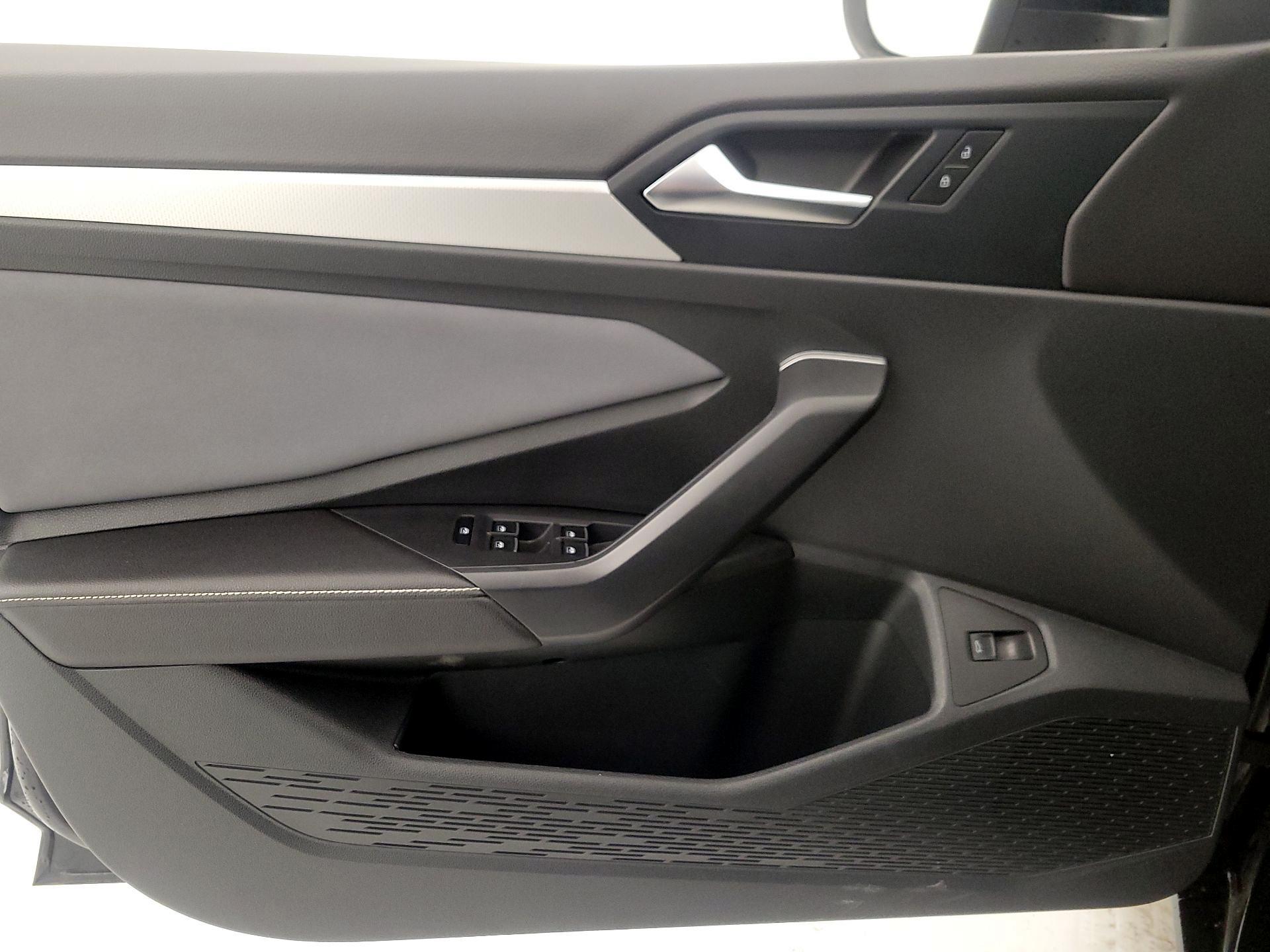 Thumbnail: 2025 Volkswagen Jetta - 12