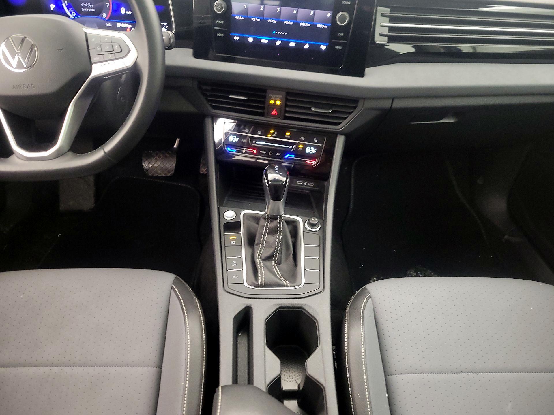 Thumbnail: 2025 Volkswagen Jetta - 17