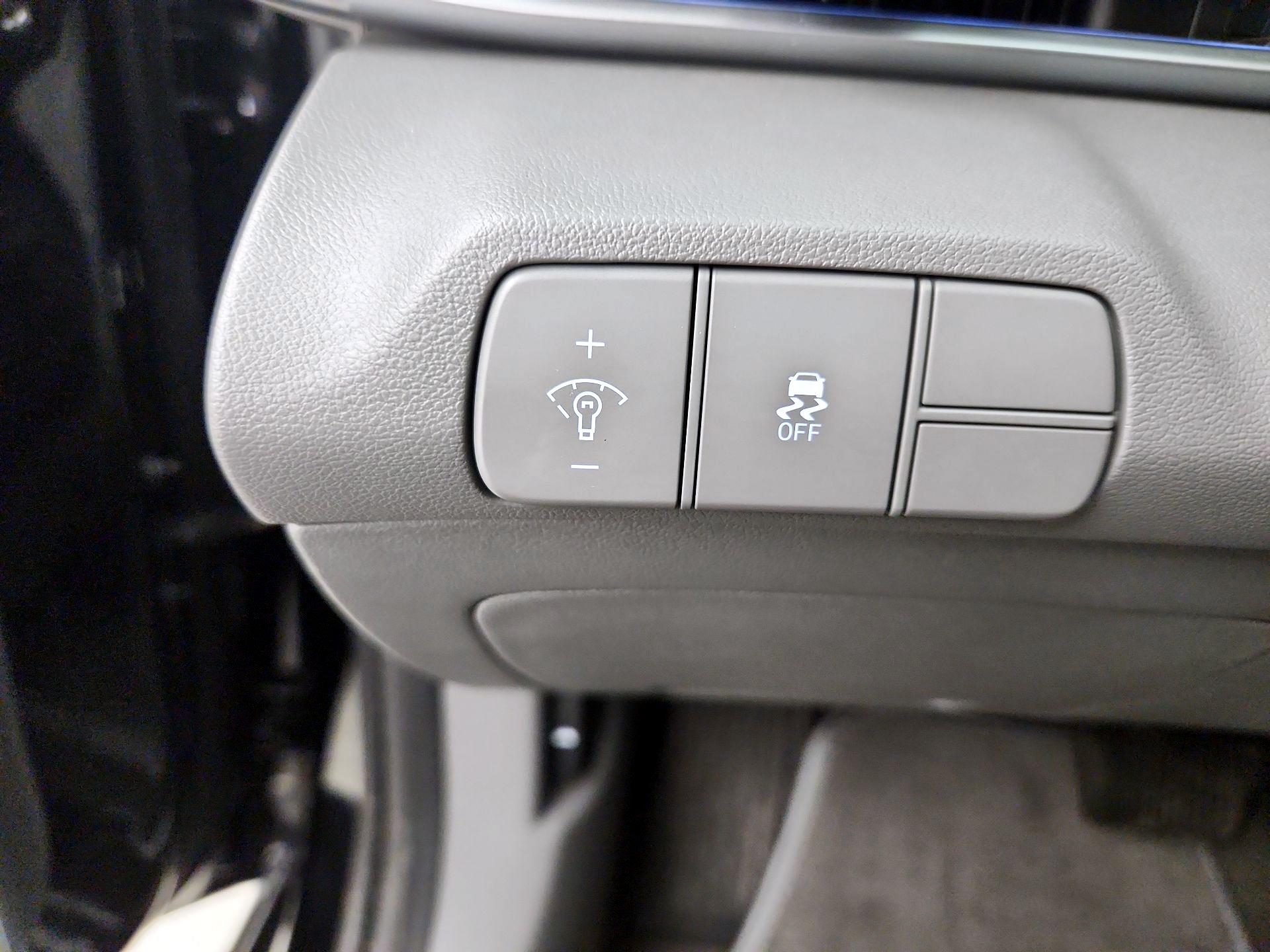 Thumbnail: 2025 Hyundai Elantra - 13