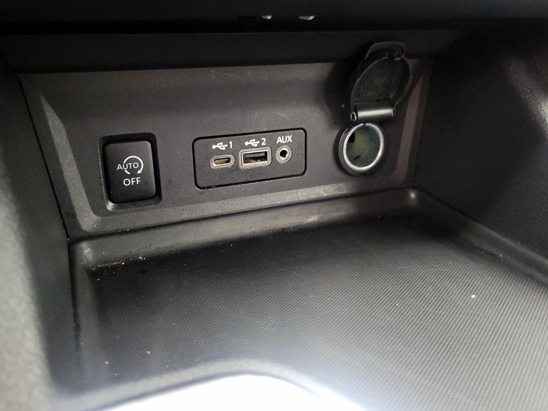 Thumbnail: 2024 Nissan Sentra - 18