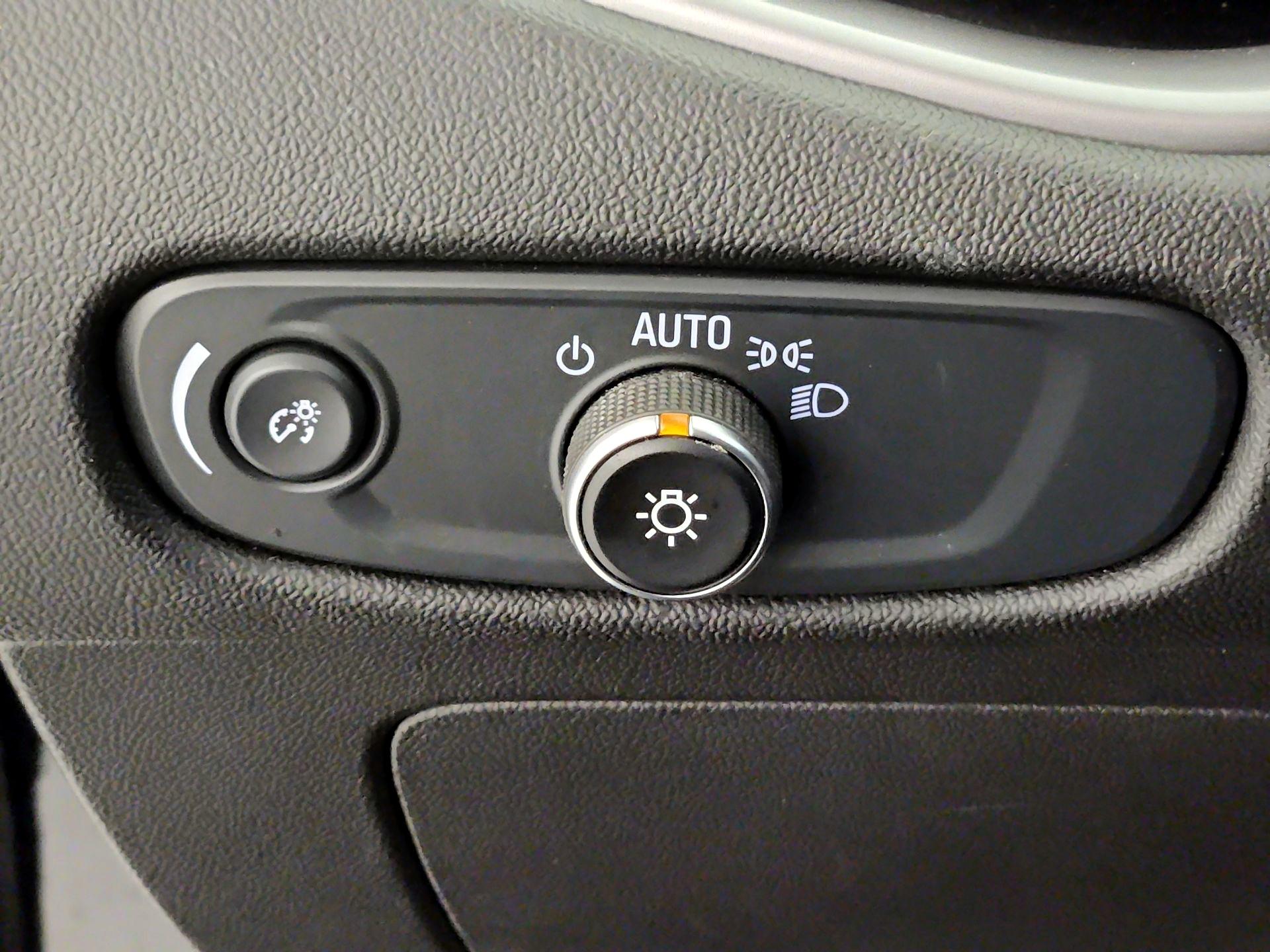 Thumbnail: 2024 Chevrolet Malibu - 13