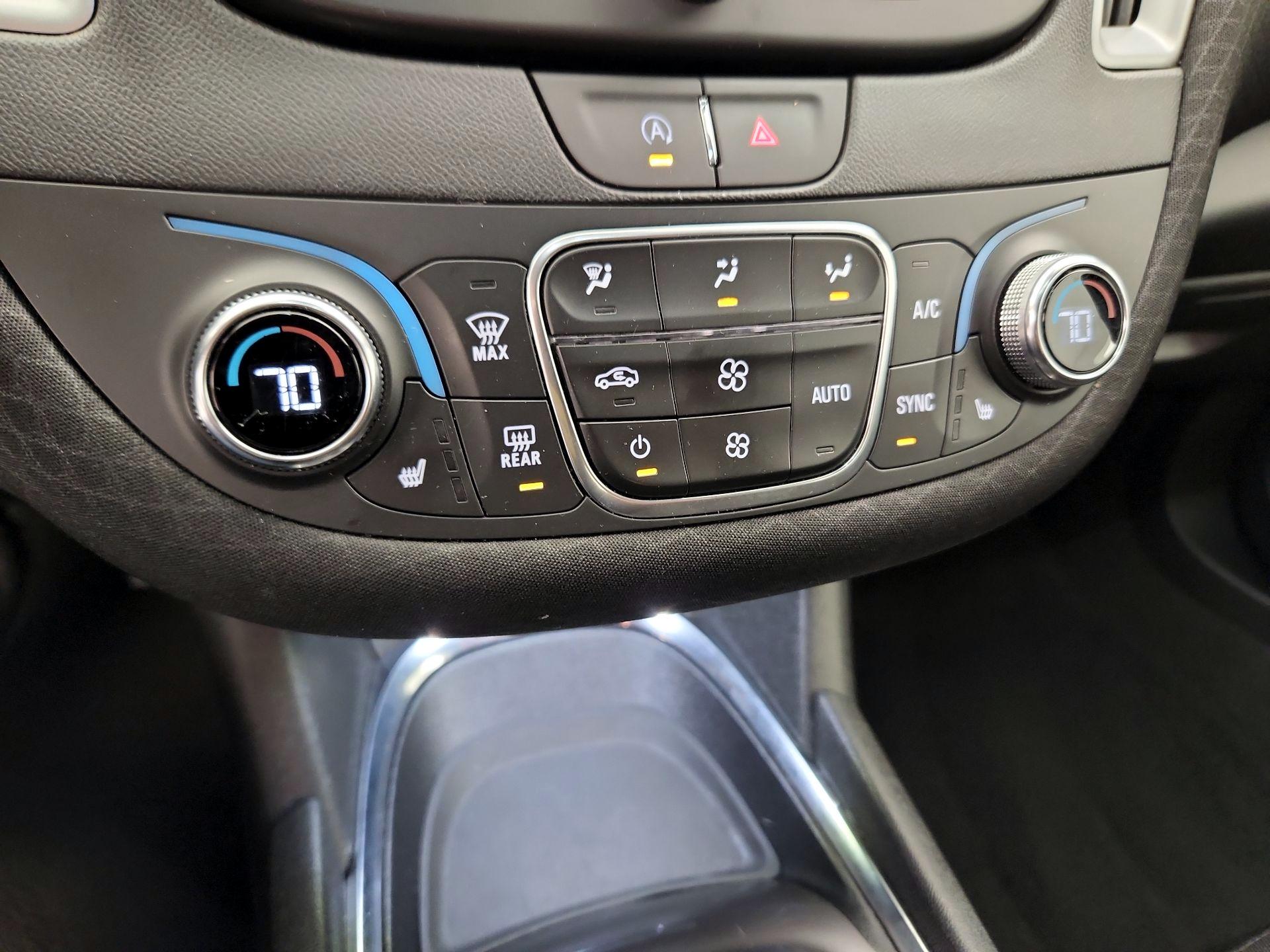 Thumbnail: 2024 Chevrolet Malibu - 16