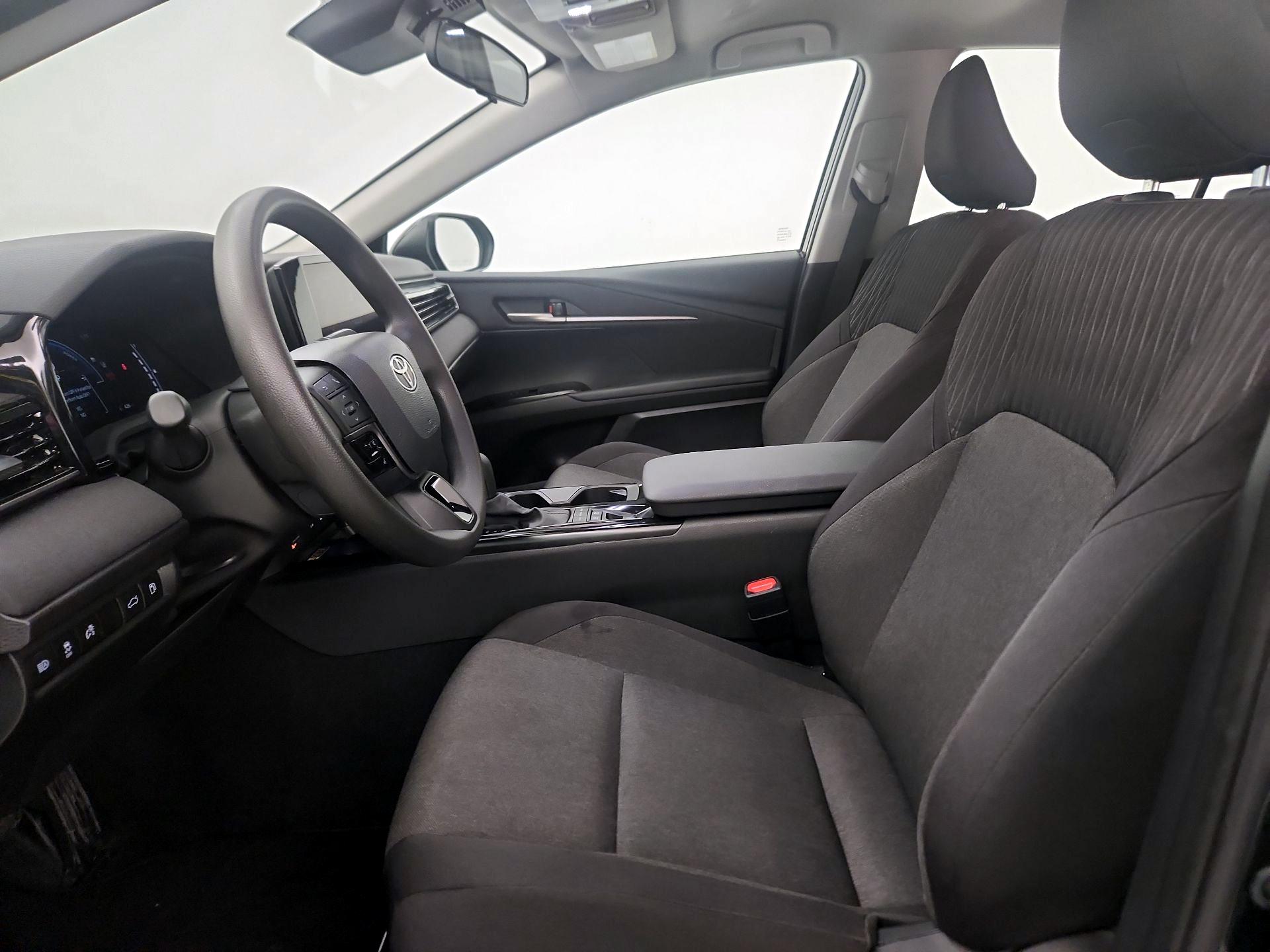 Thumbnail: 2025 Toyota Camry - 11