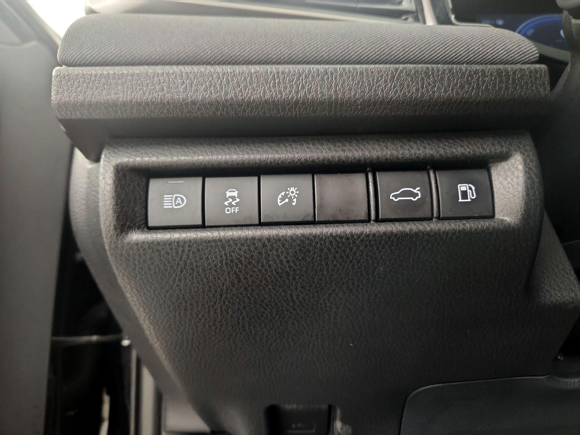 Thumbnail: 2025 Toyota Camry - 13