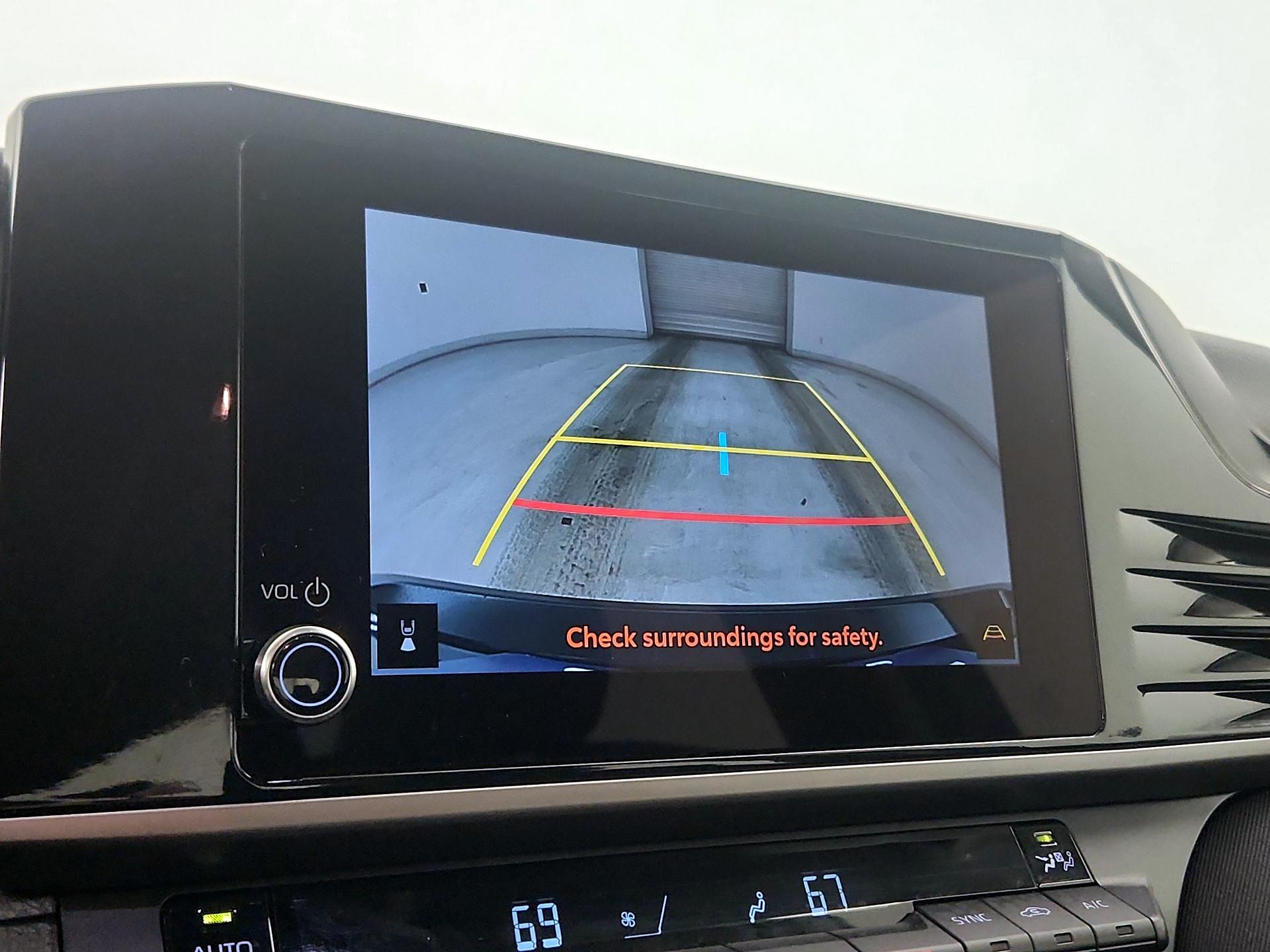 Thumbnail: 2025 Toyota Camry - 14