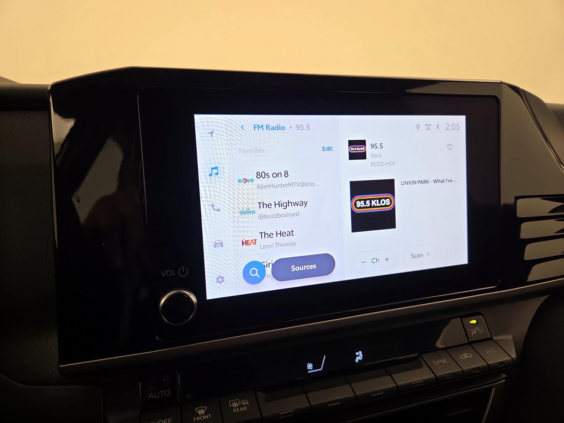 Thumbnail: 2025 Toyota Camry - 15