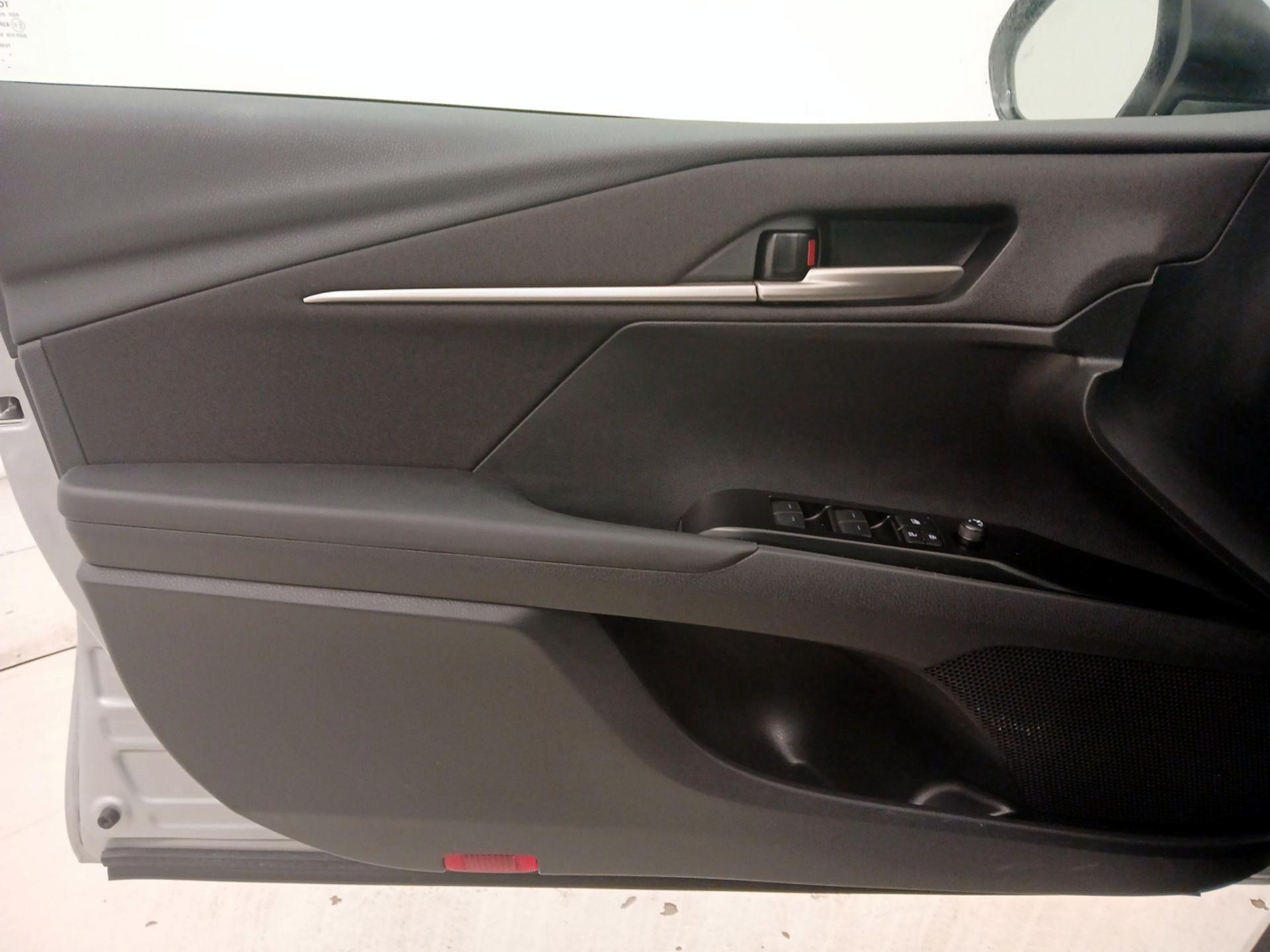 Thumbnail: 2025 Toyota Camry - 12