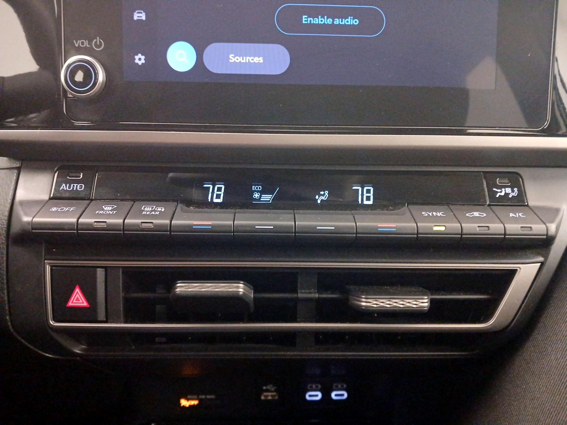 Thumbnail: 2025 Toyota Camry - 17