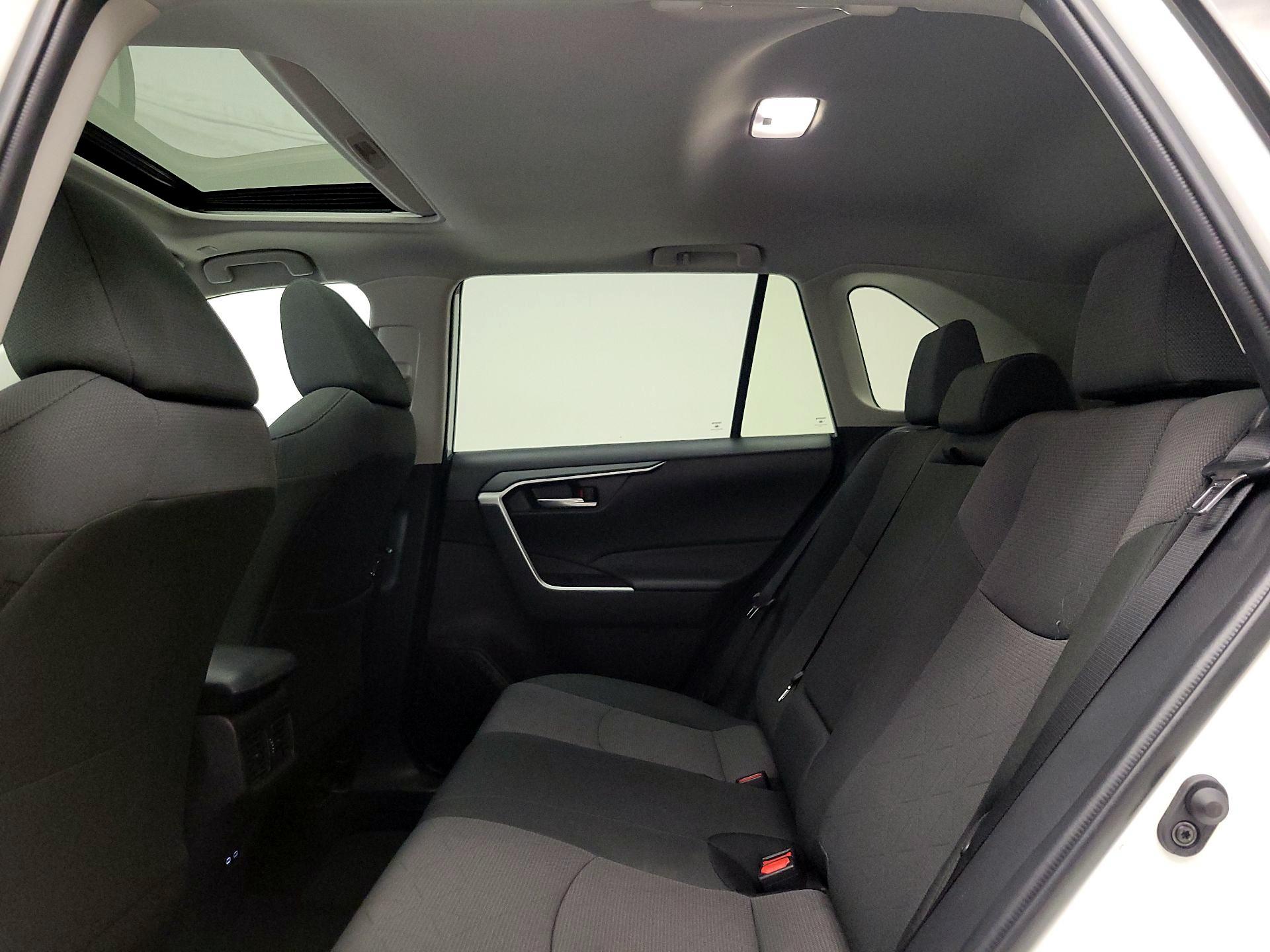 Thumbnail: 2025 Toyota RAV4 - 20