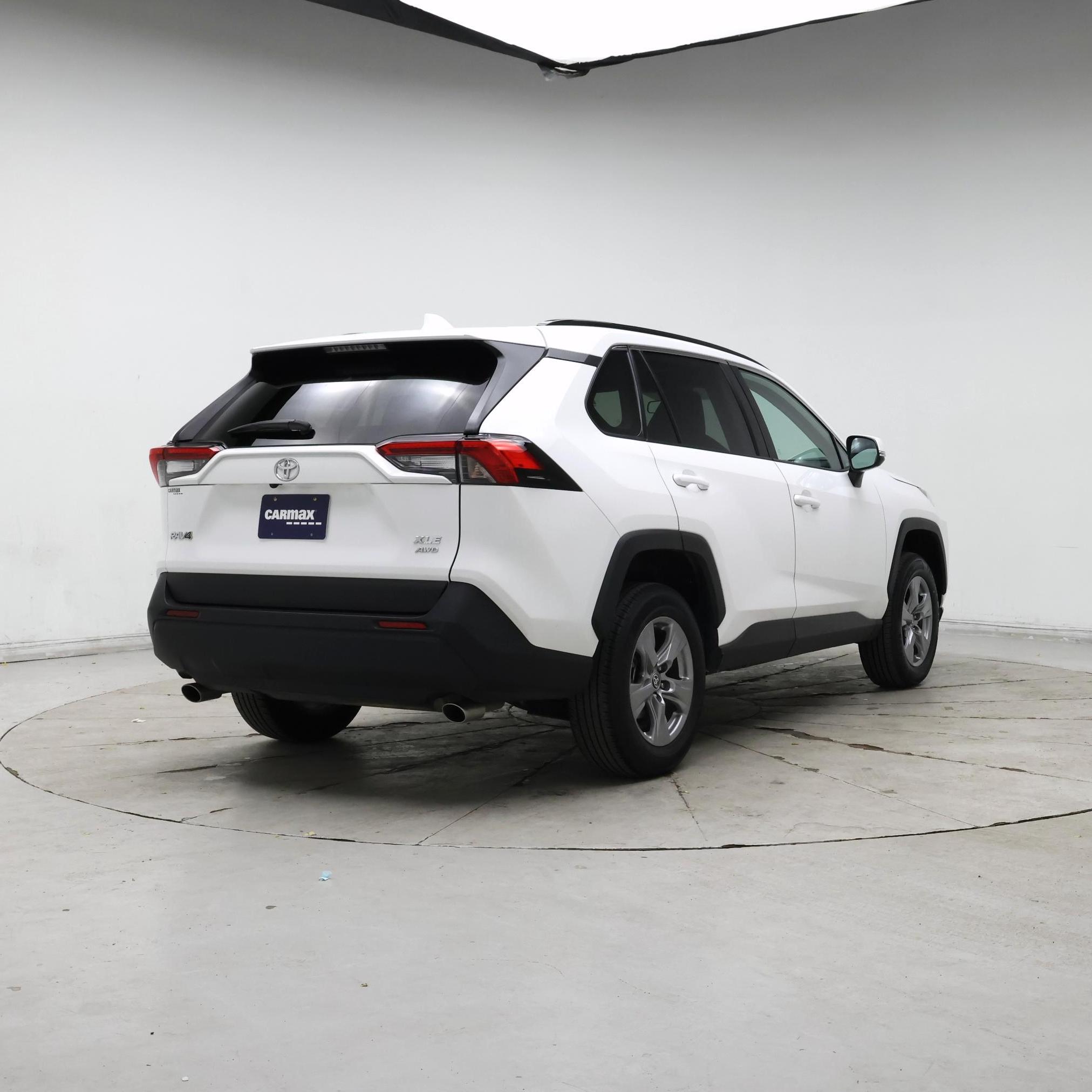 Thumbnail: 2025 Toyota RAV4 - 8