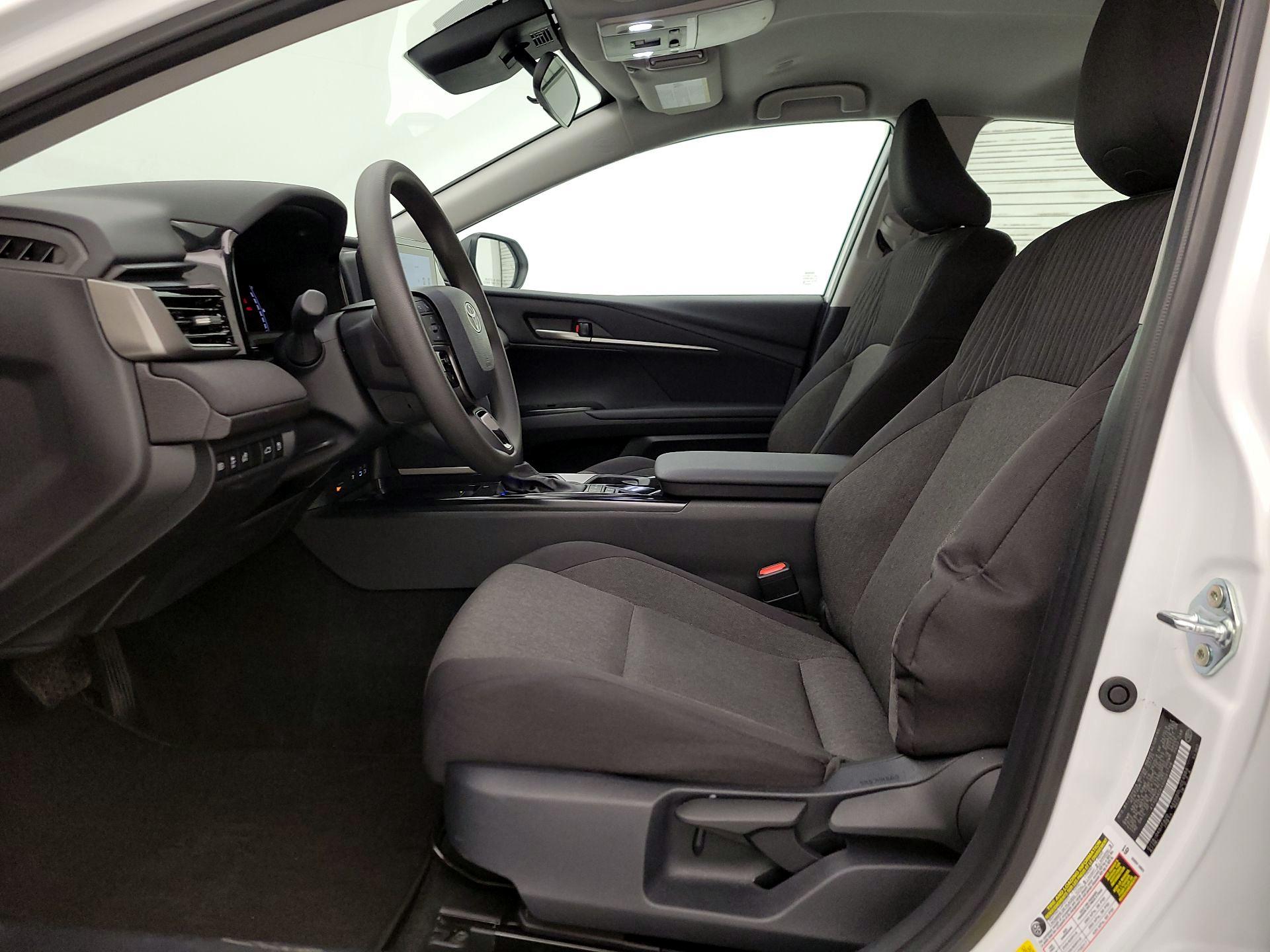 Thumbnail: 2025 Toyota Camry - 11