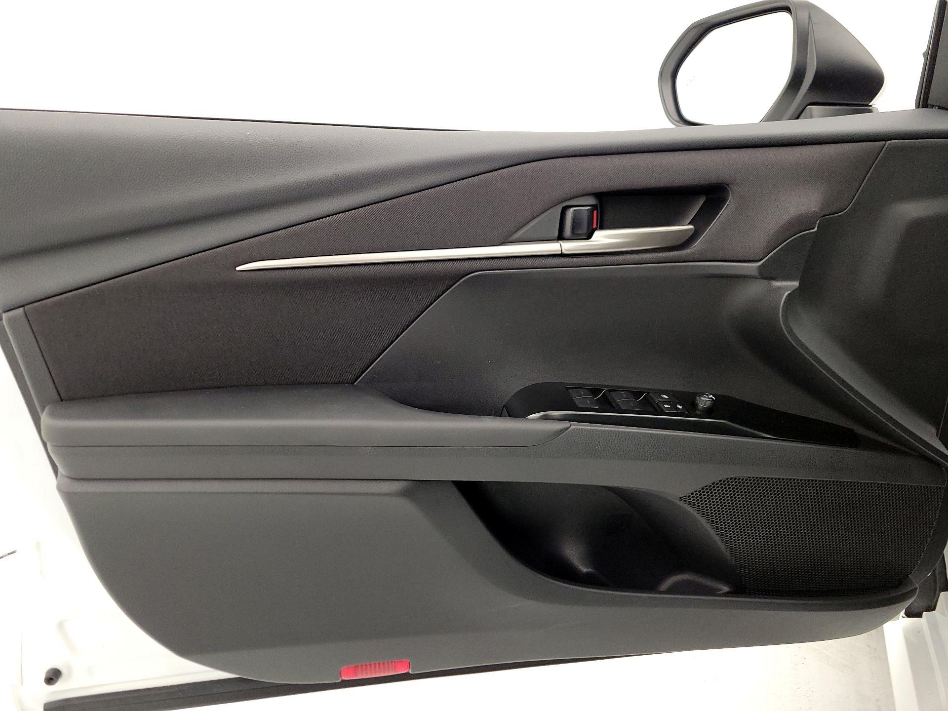 Thumbnail: 2025 Toyota Camry - 12