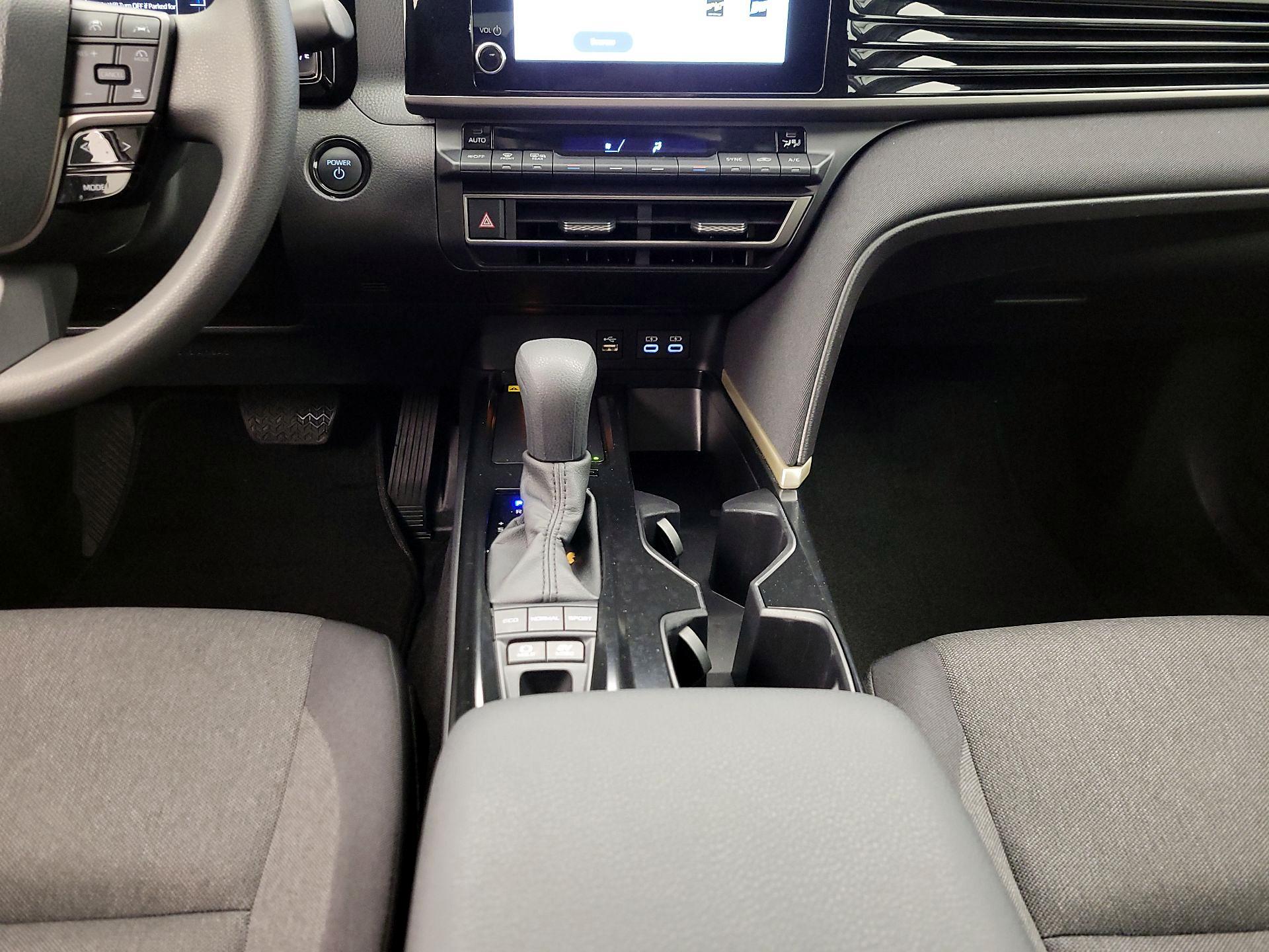 Thumbnail: 2025 Toyota Camry - 18