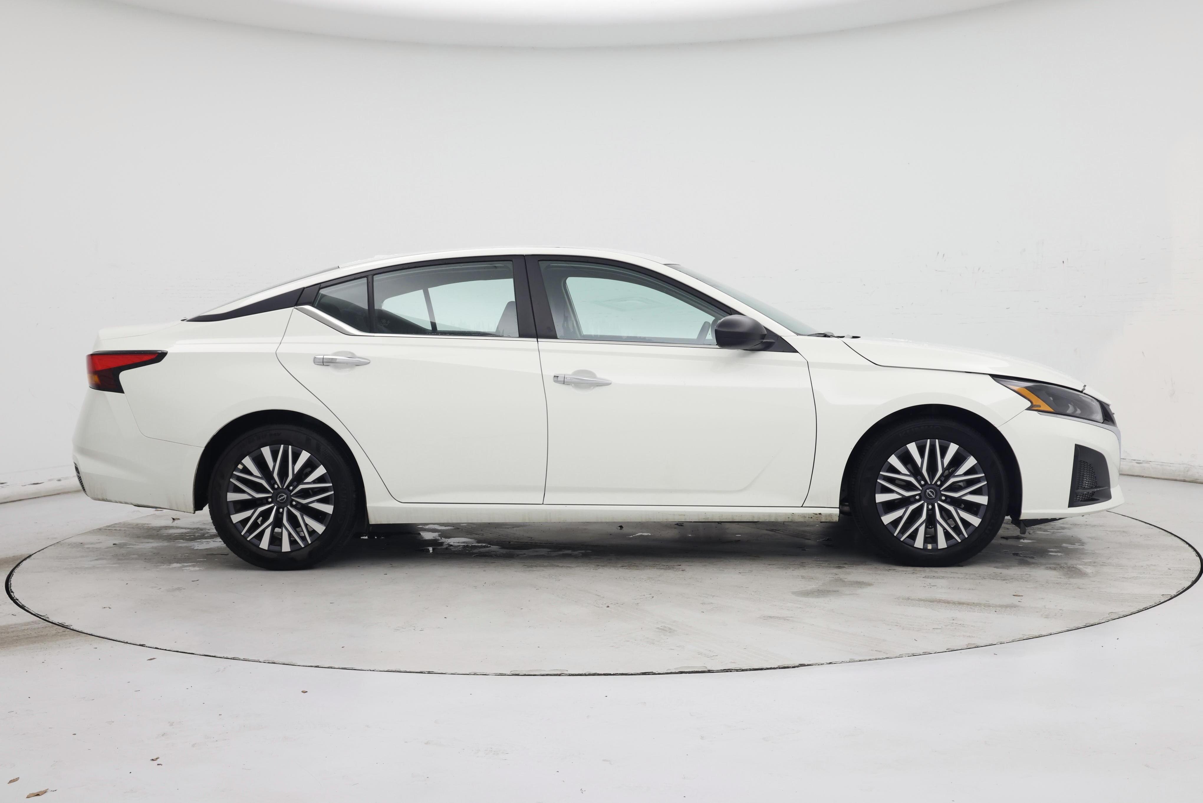 Thumbnail: 2025 Nissan Altima - 7