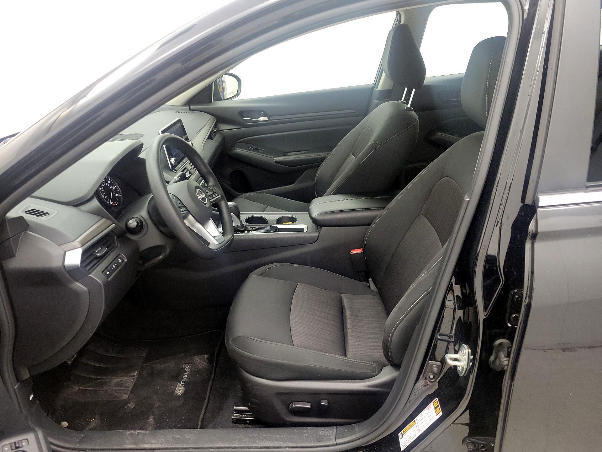 Thumbnail: 2025 Nissan Altima - 11