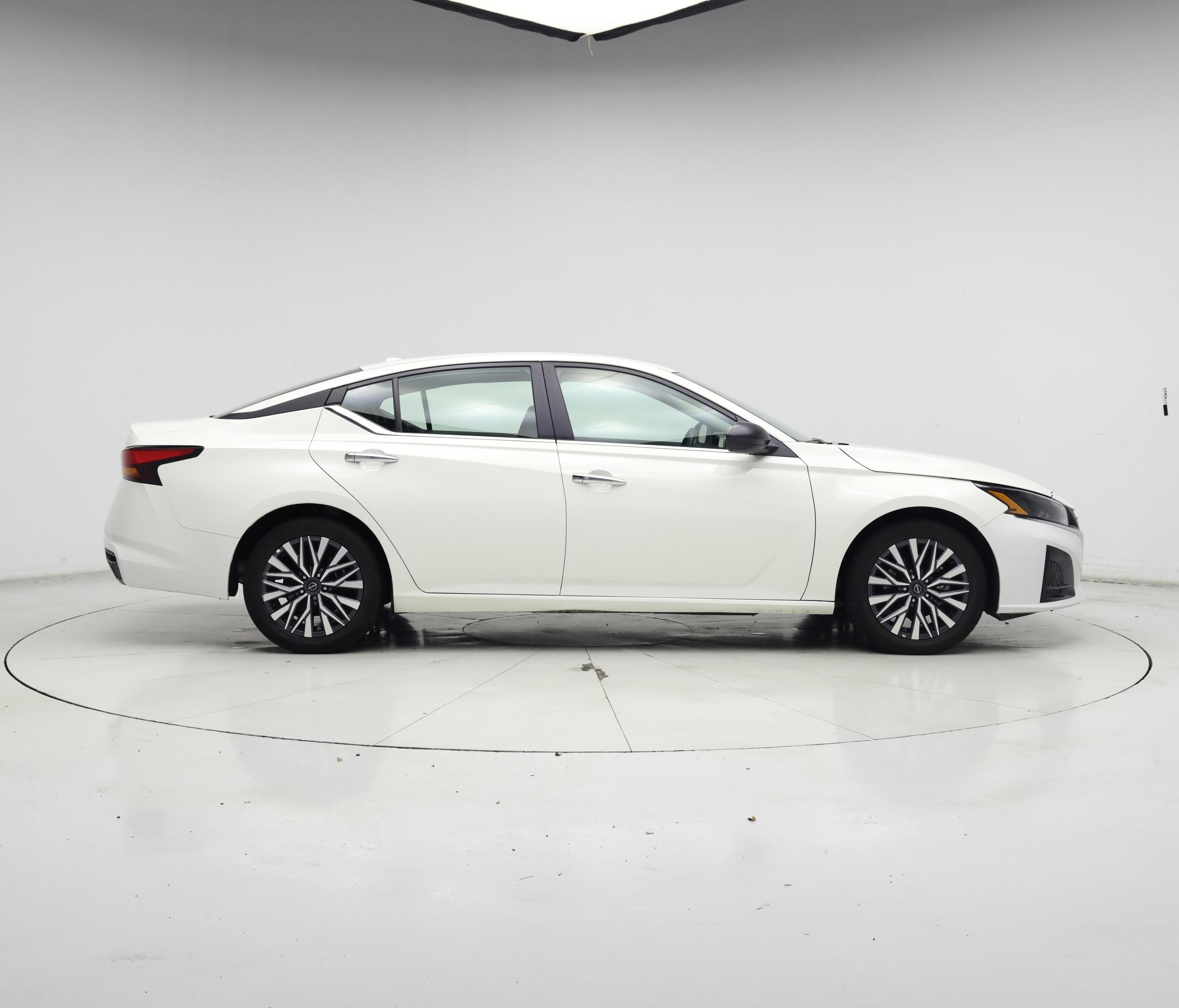 Thumbnail: 2025 Nissan Altima - 7