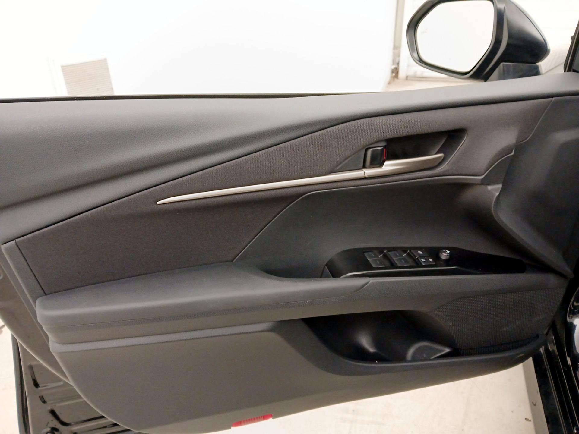 Thumbnail: 2025 Toyota Camry - 12